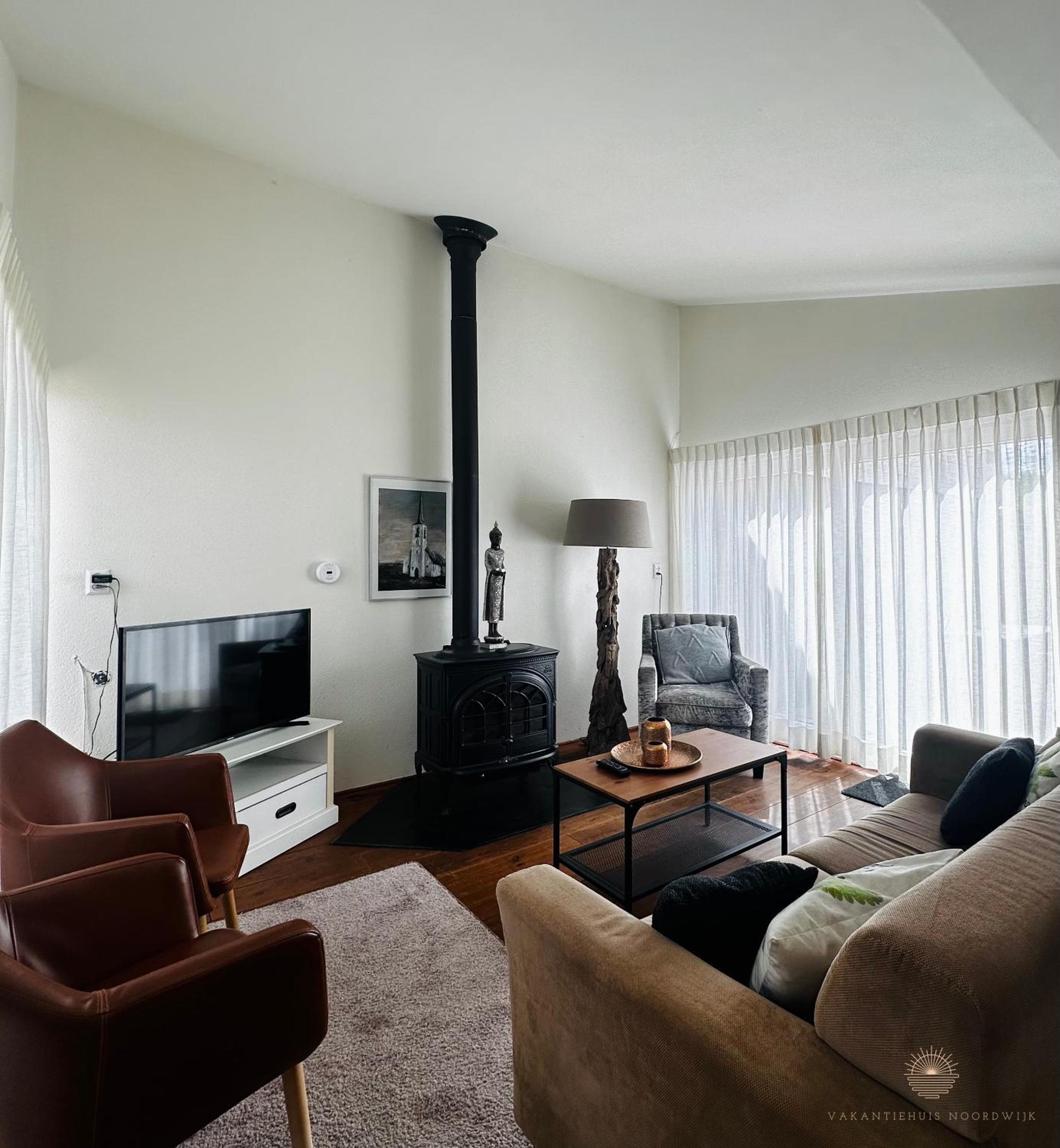 Three-Bedroom House photo 1