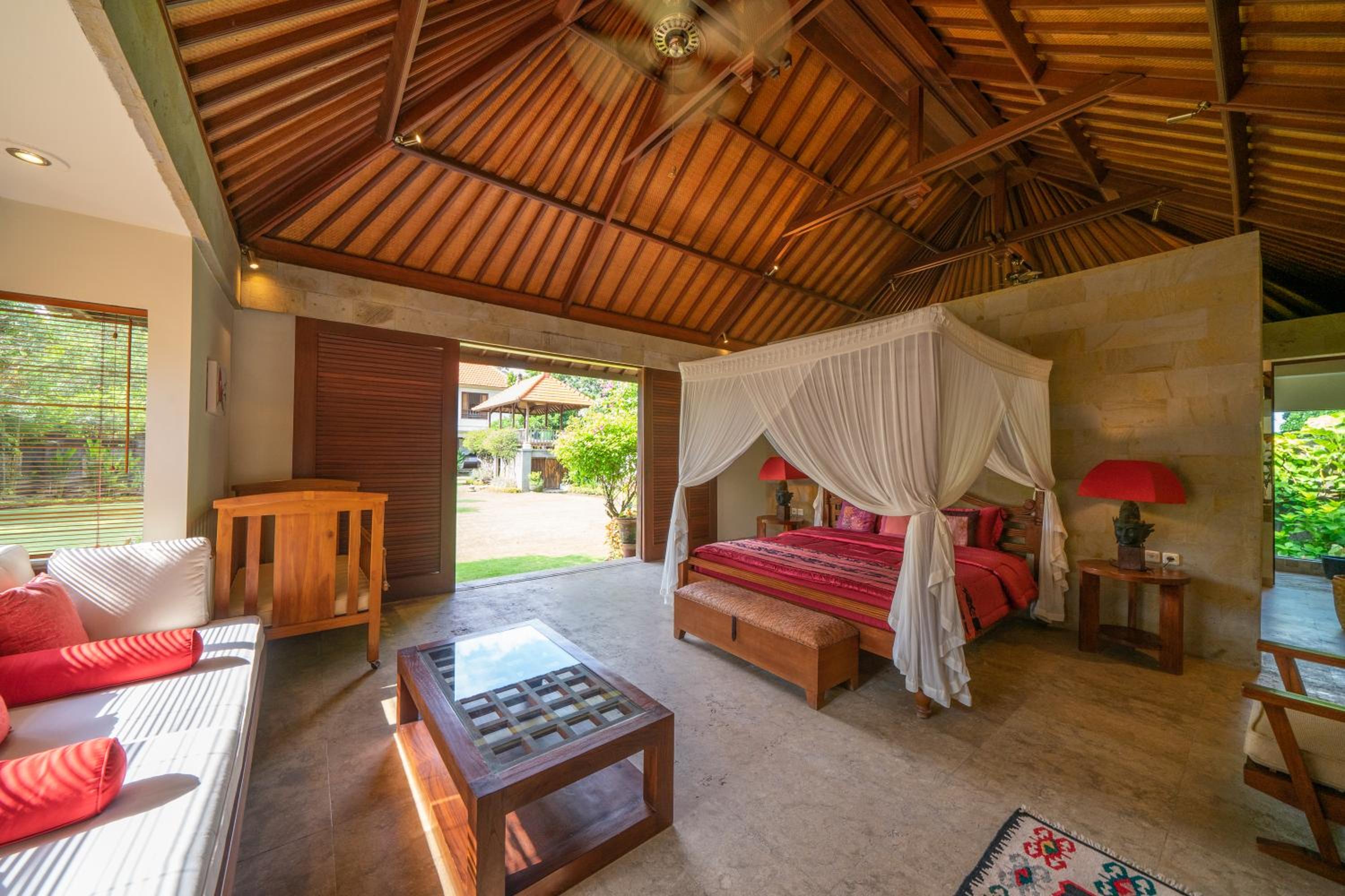 Three-Bedroom Villa photo 1
