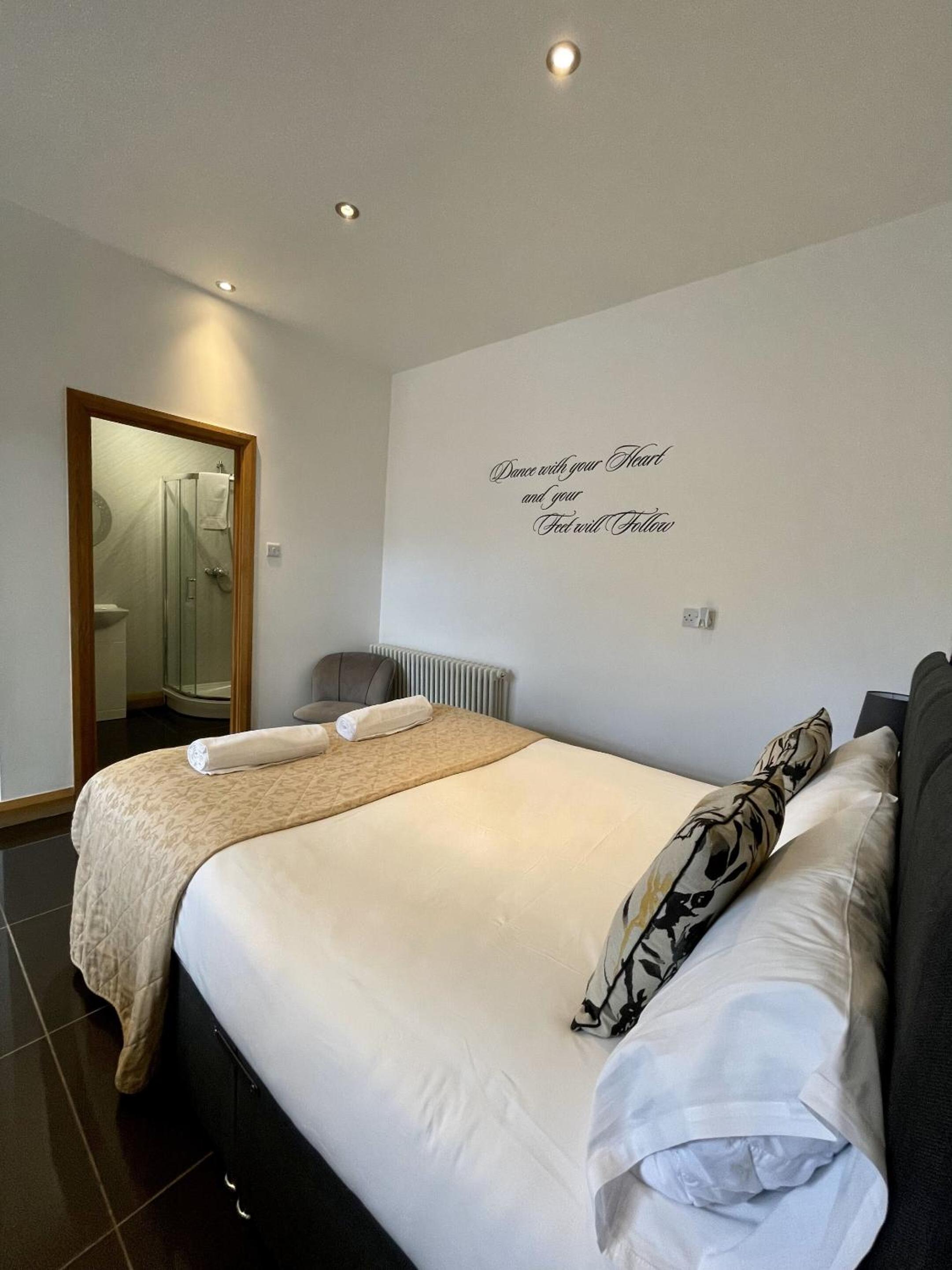 Deluxe Quadruple Room - Photo 1