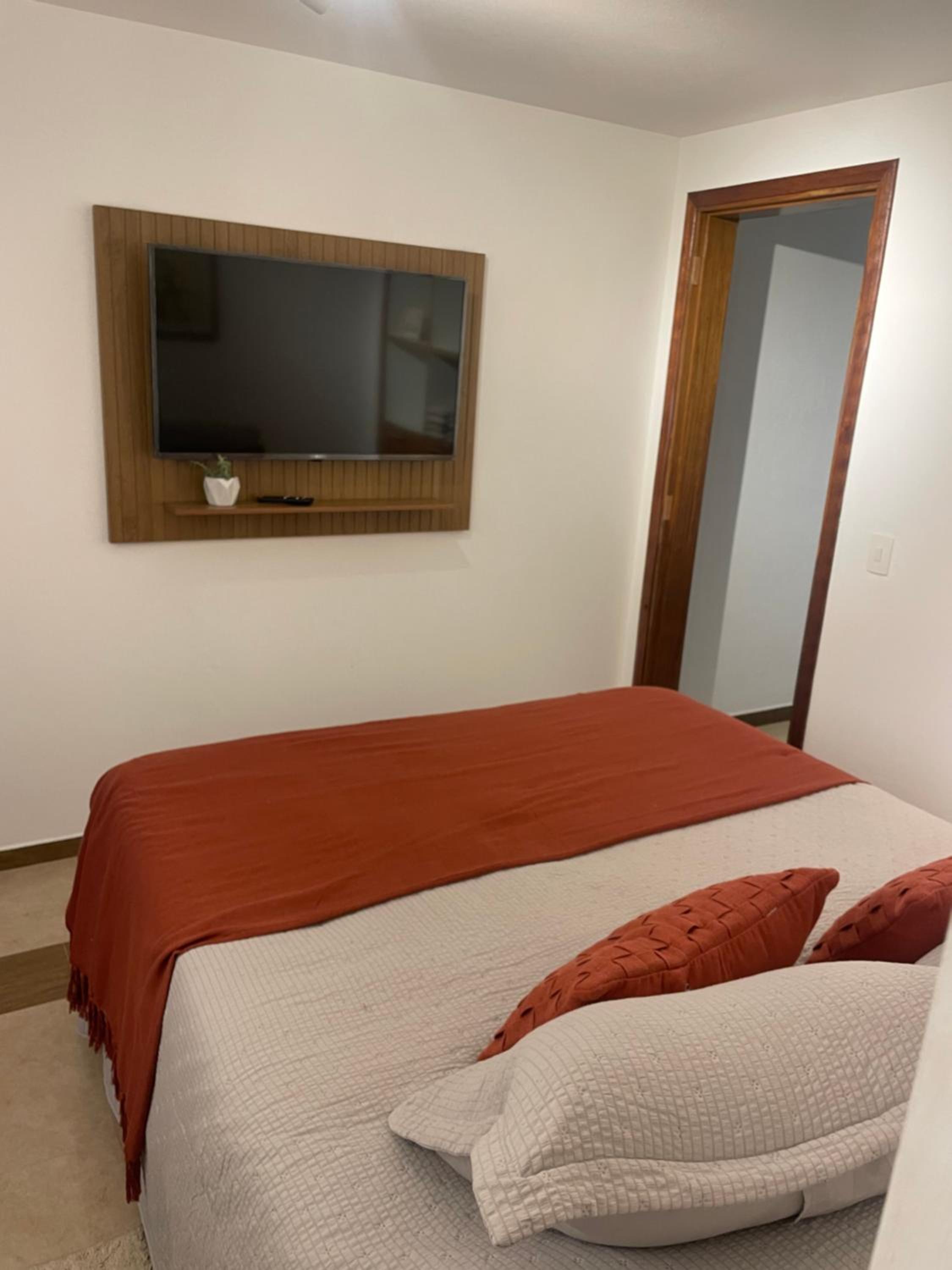 Budget Double Room - Photo 2