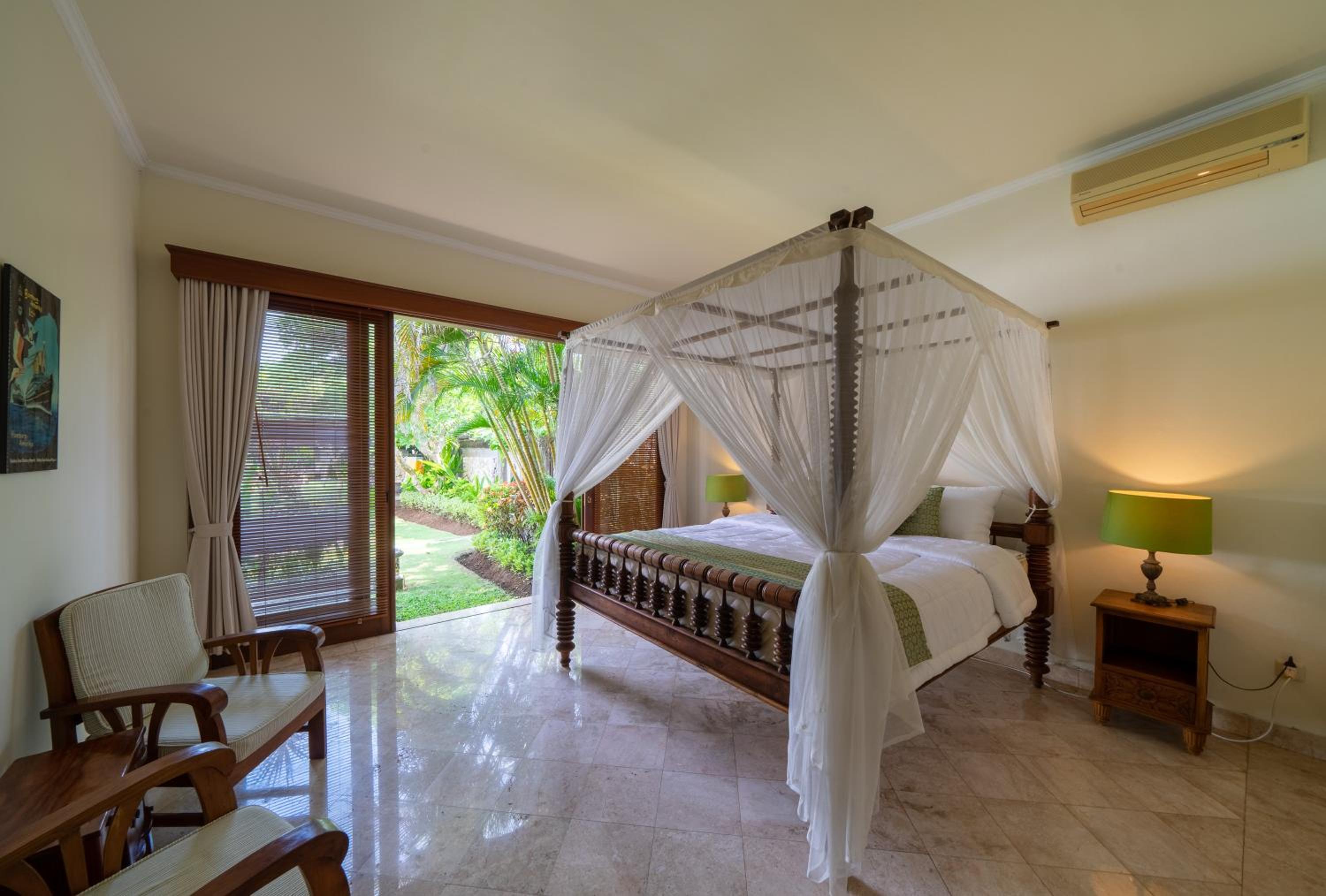 Three-Bedroom Villa photo 2
