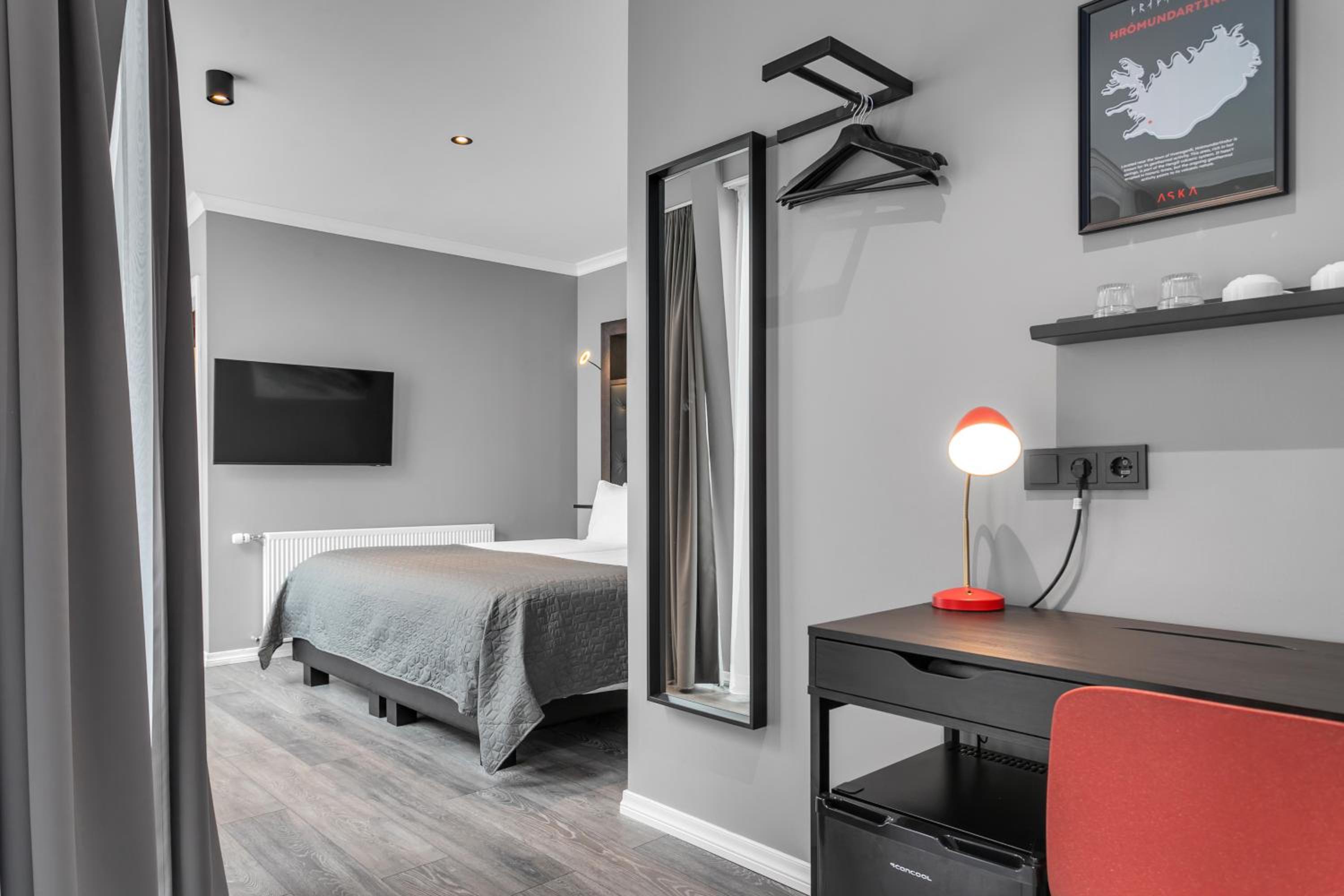 Superior King Room - Photo 3