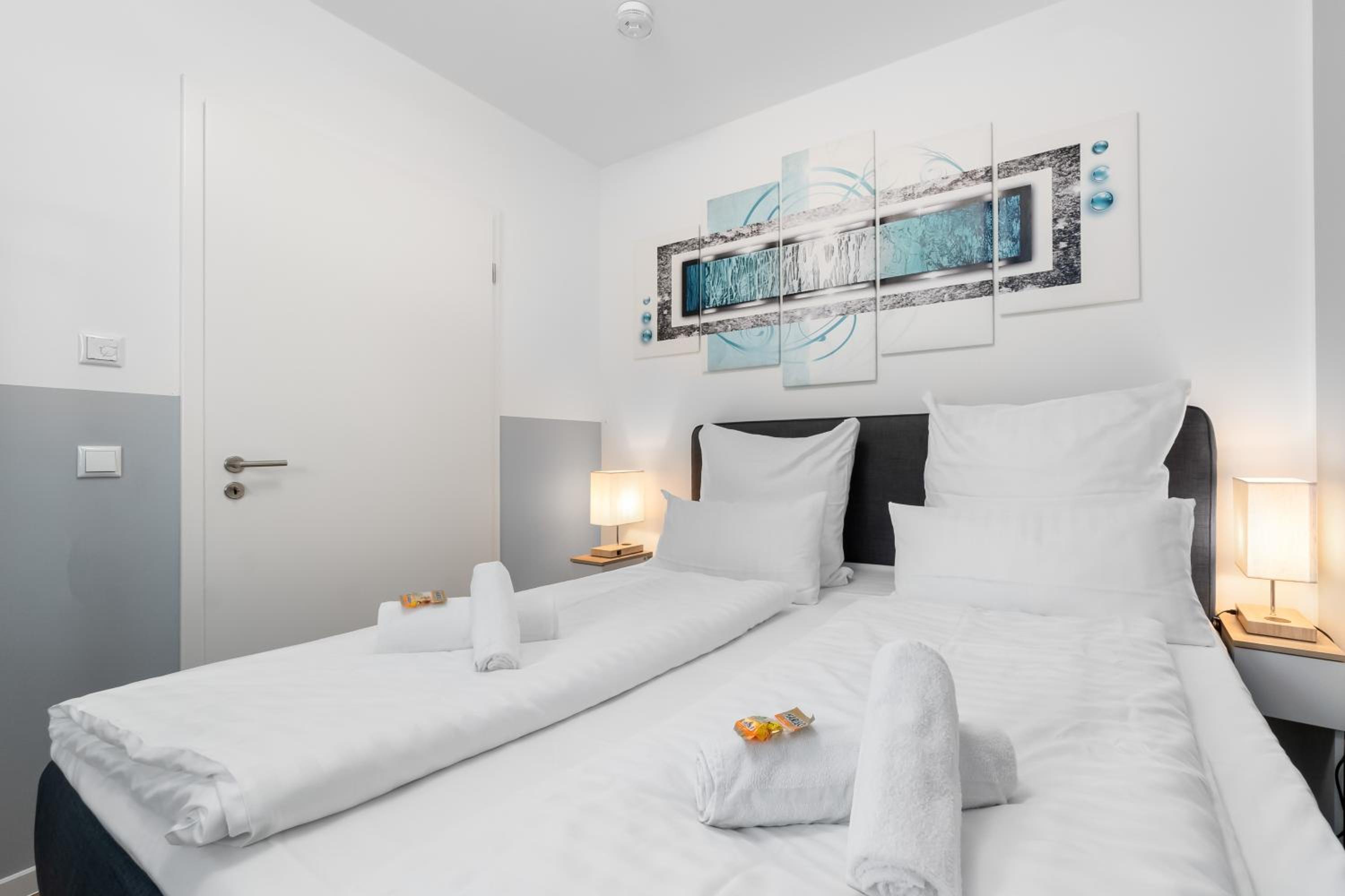 One-Bedroom Apartment with Terrace photo 1