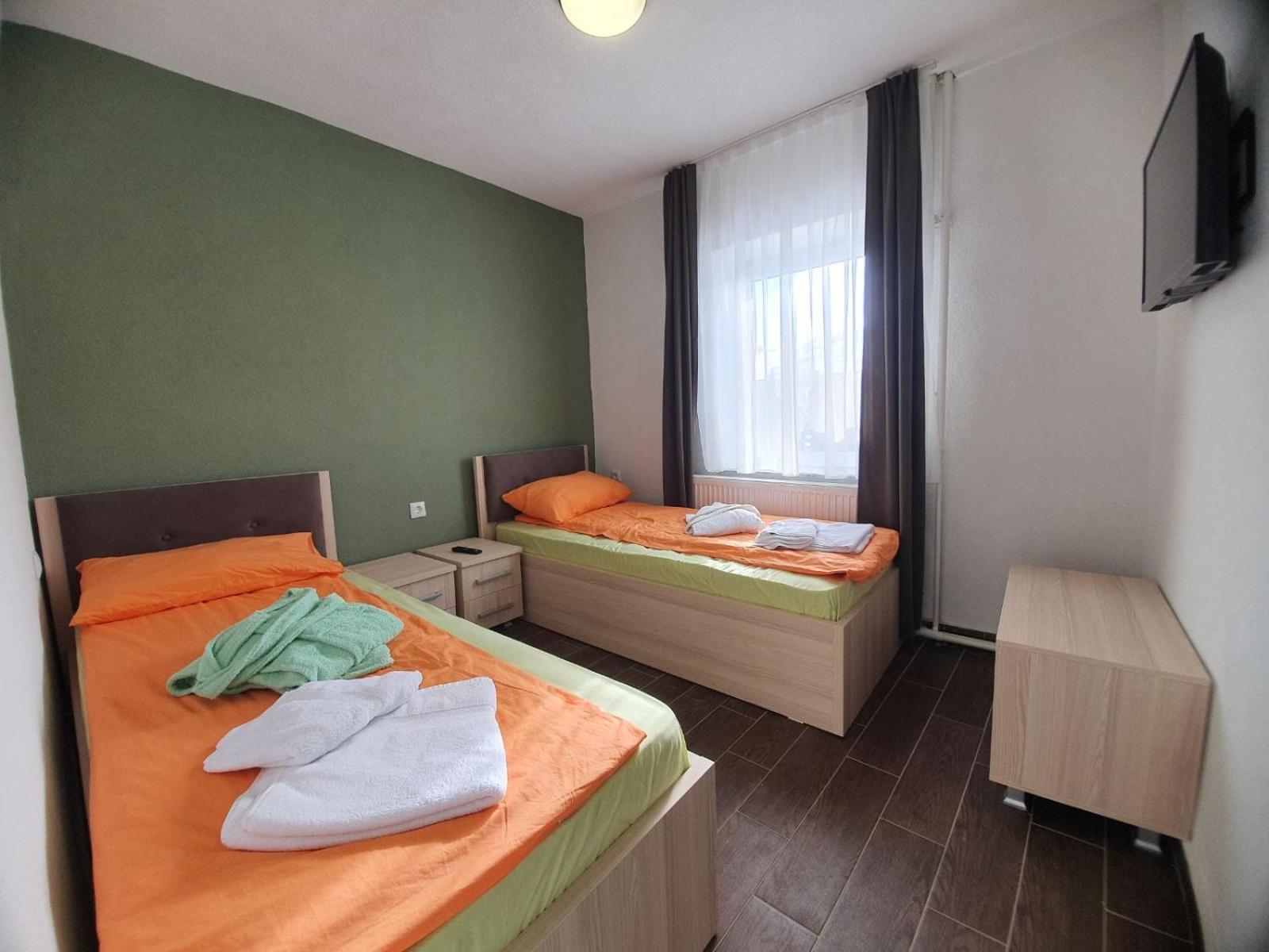 Budget Double Room photo 2