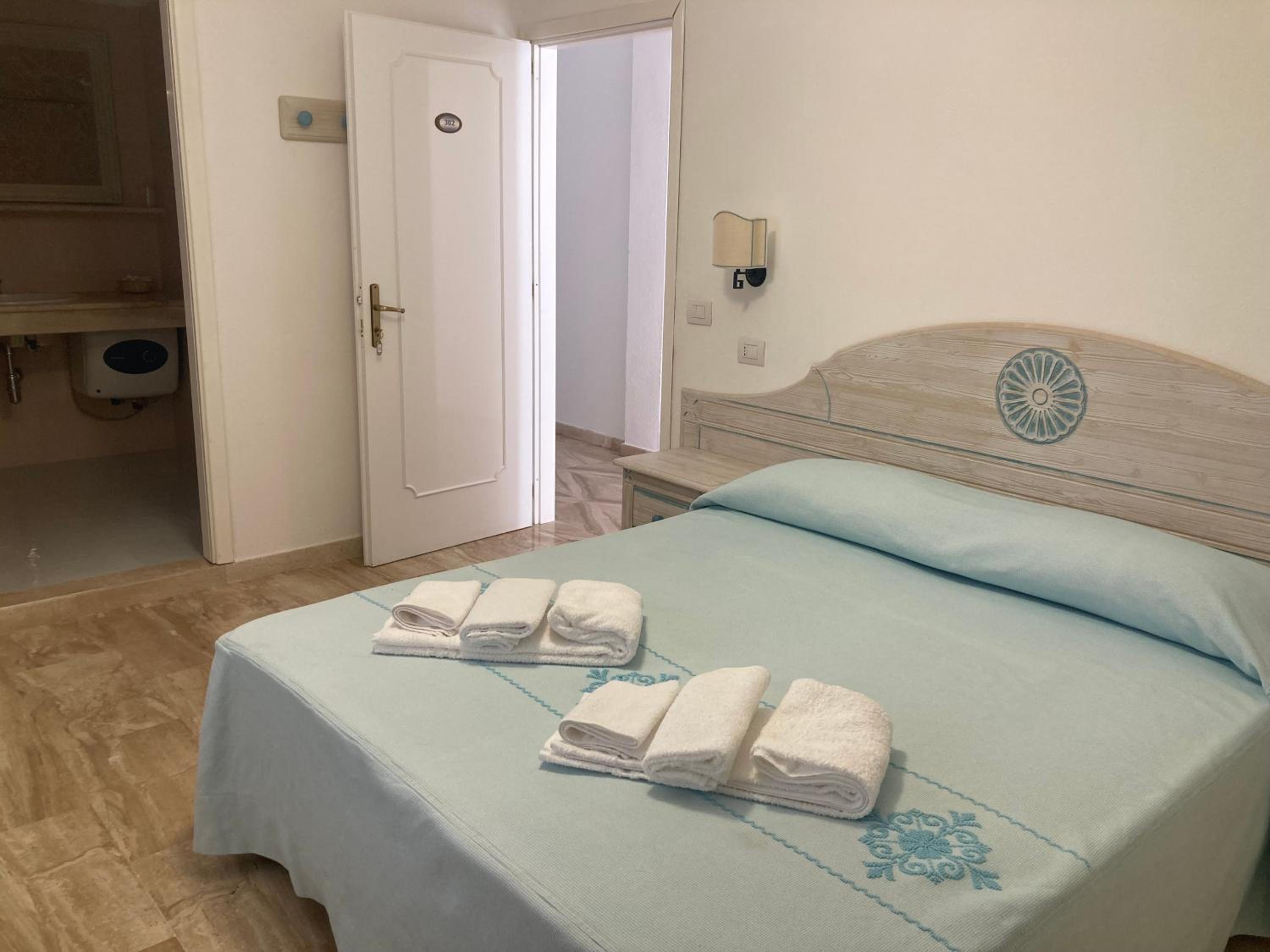 Double or Twin Room photo 1