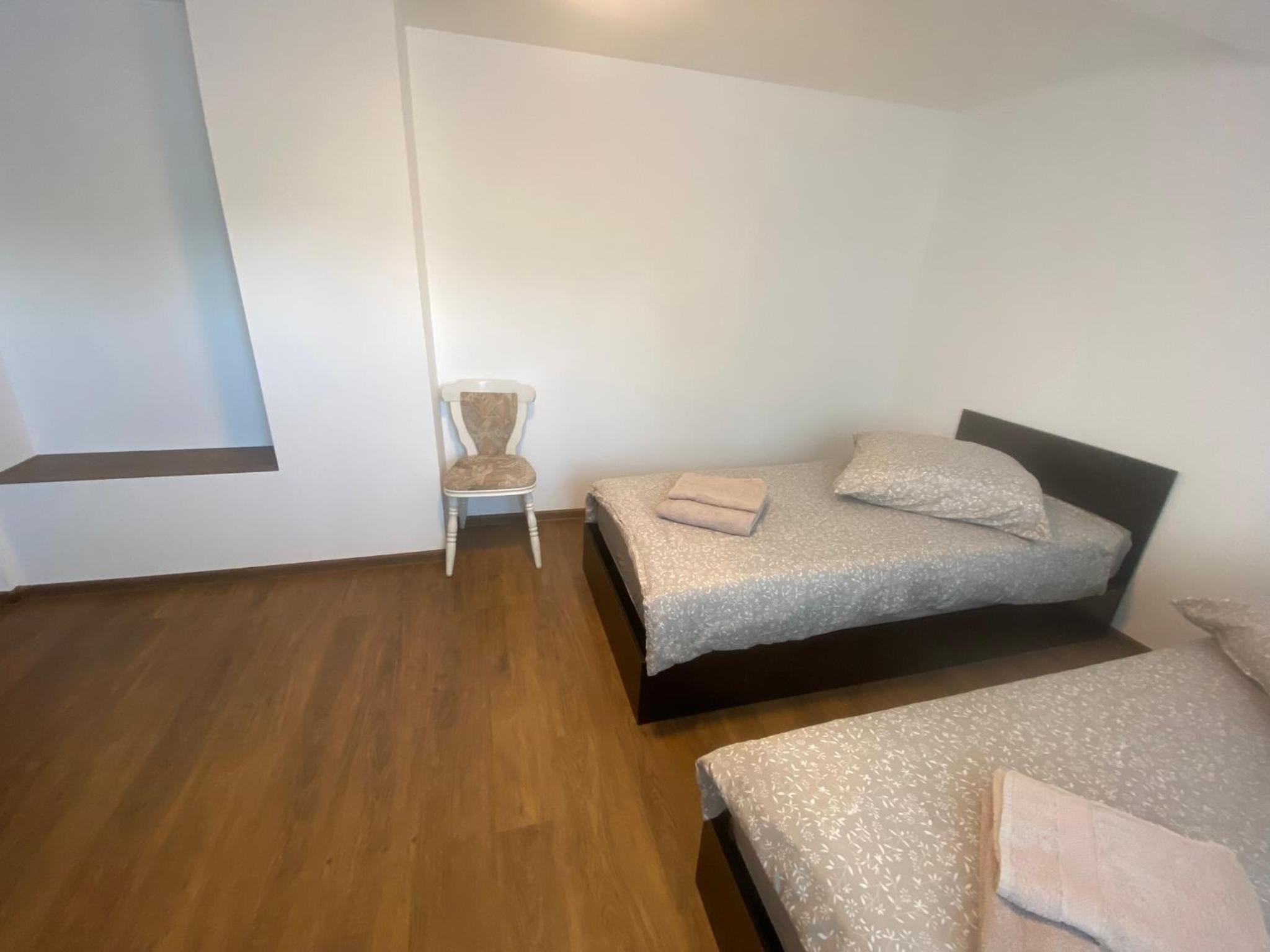 Twin Room with Shared Toilet photo 2