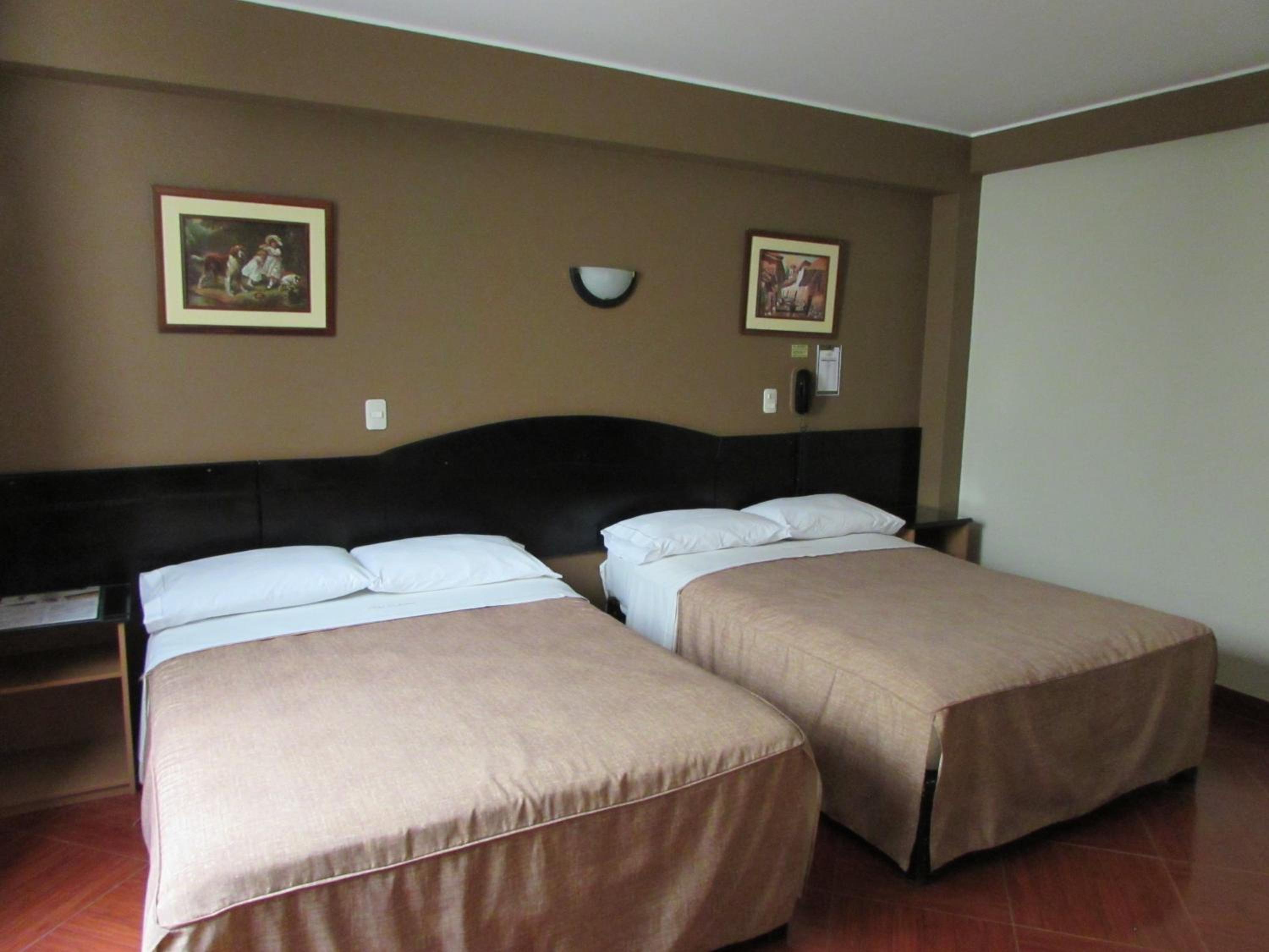 Twin Room - Photo 10