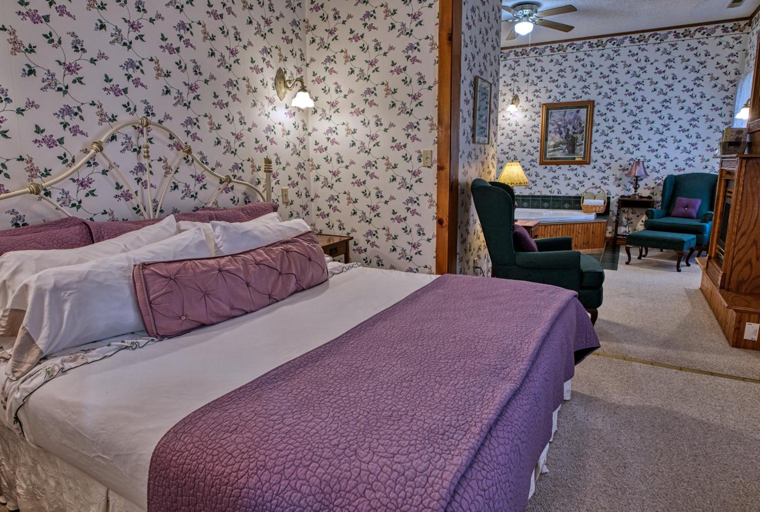 King Suite with Spa Bath
