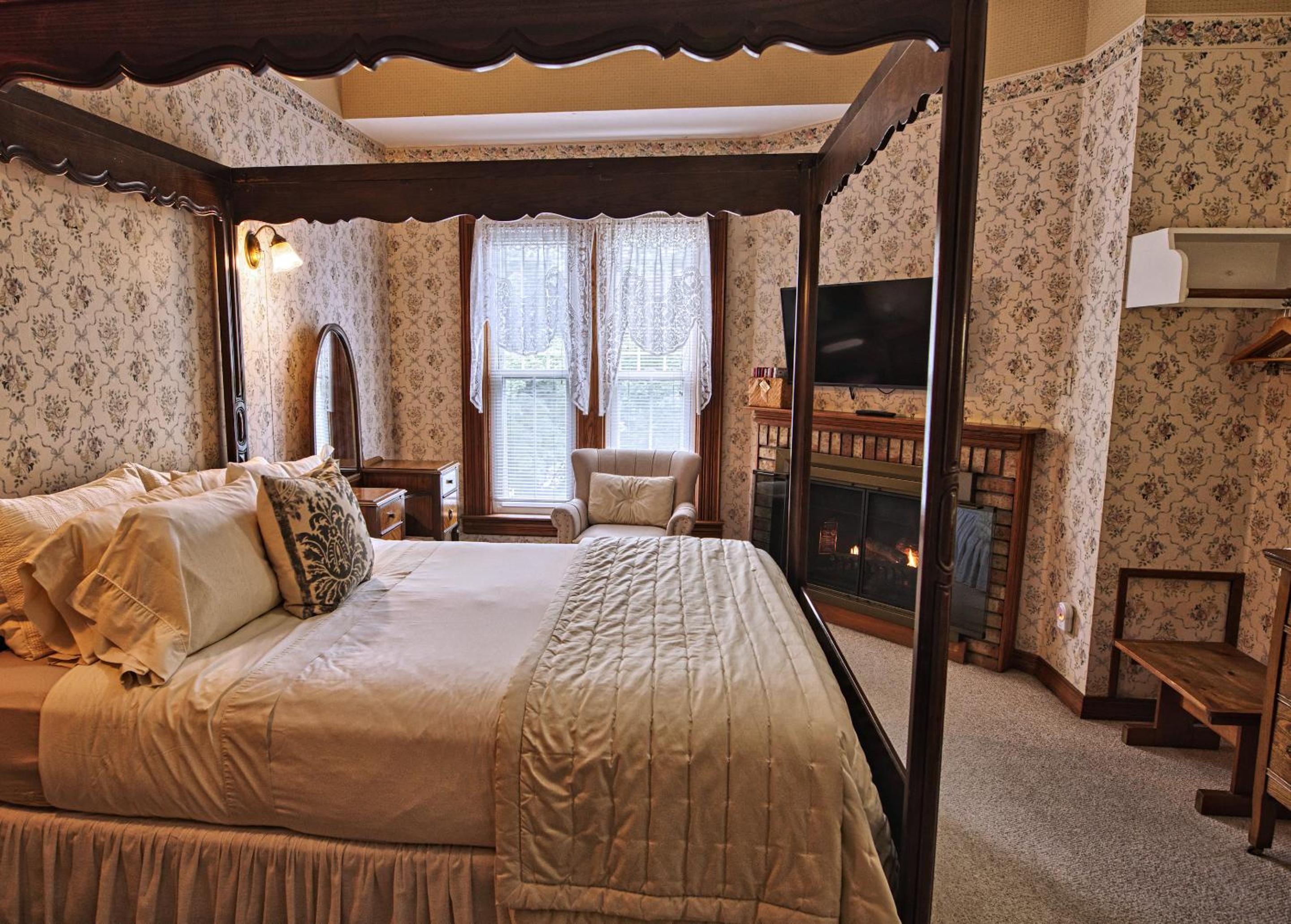 Queen Room