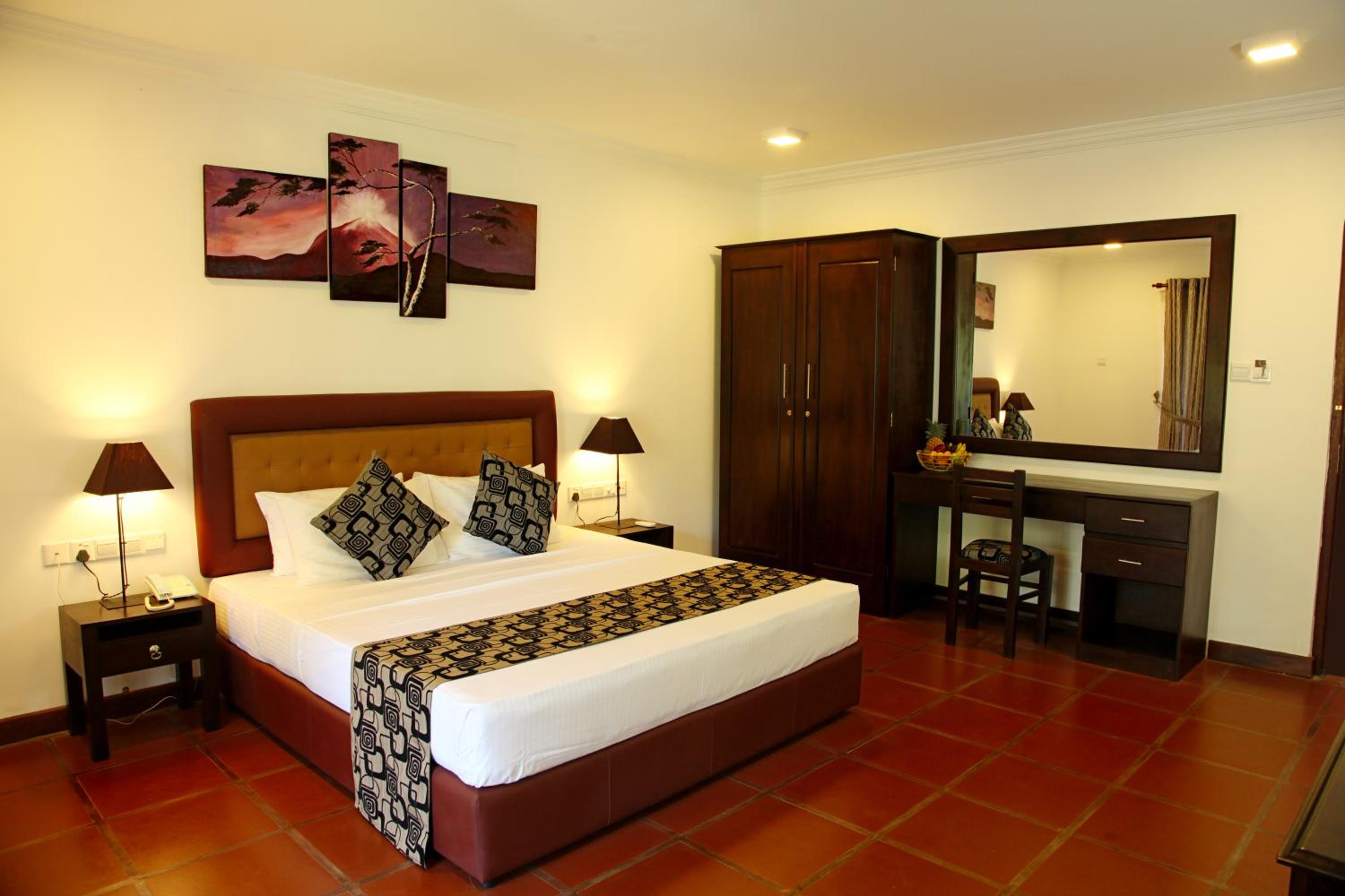 Day Use Room (5 Hours Only - Same Day) - Deluxe Double Room (Welcome Drink & Use of the Swimming Pool)