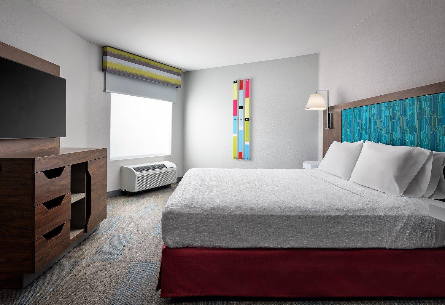 One-Bedroom King Suite - Non-Smoking - Photo 2