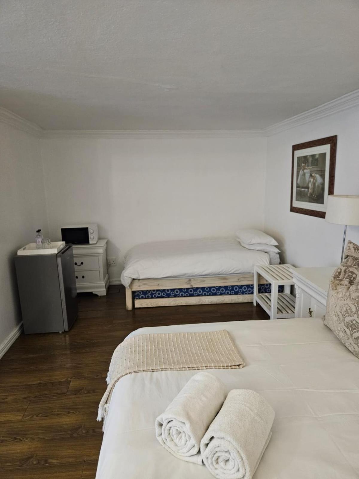 Deluxe Room - Photo 6