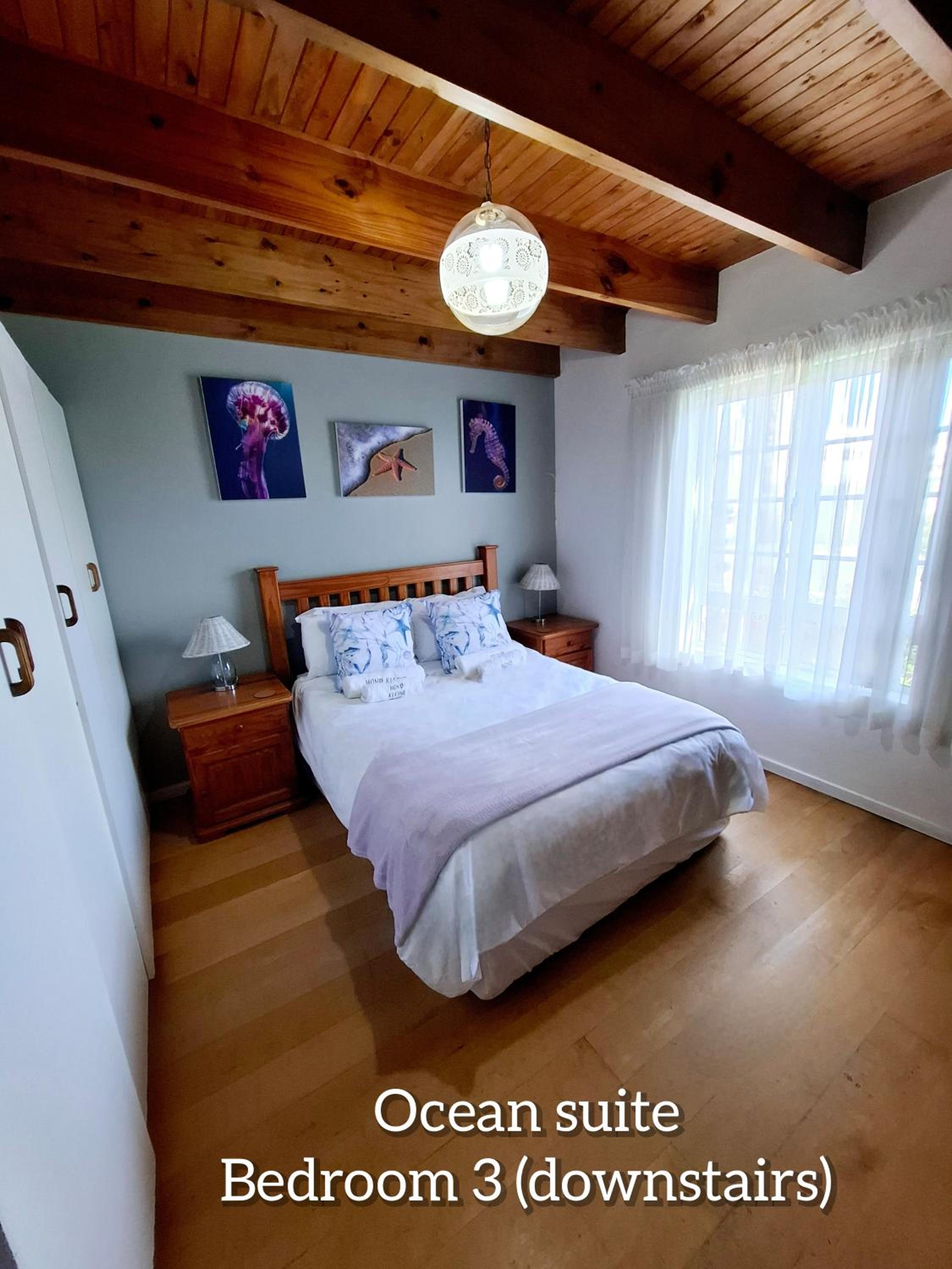 Three-Bedroom Townhouse - Photo 3