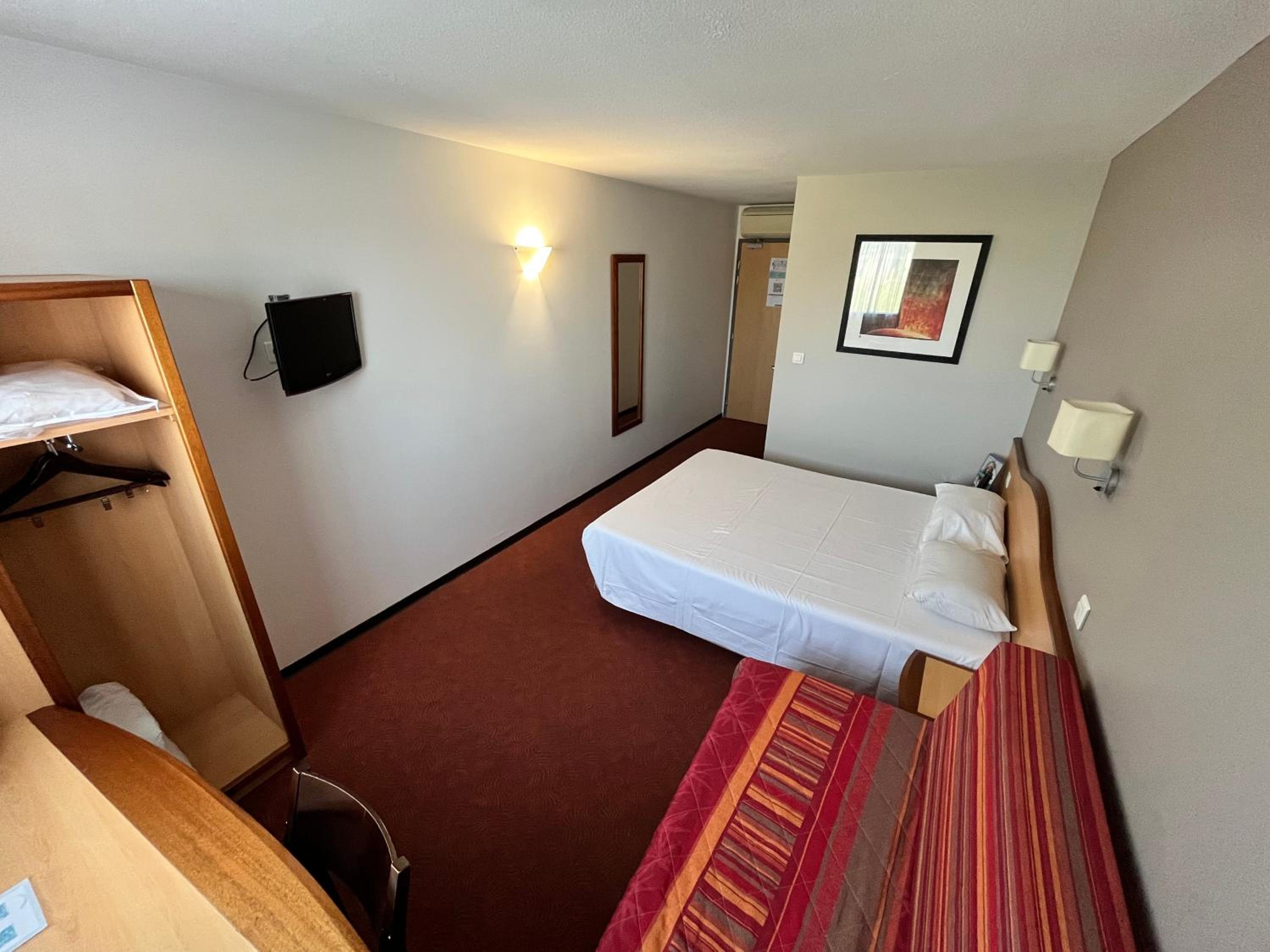 Standard Triple Room photo 3