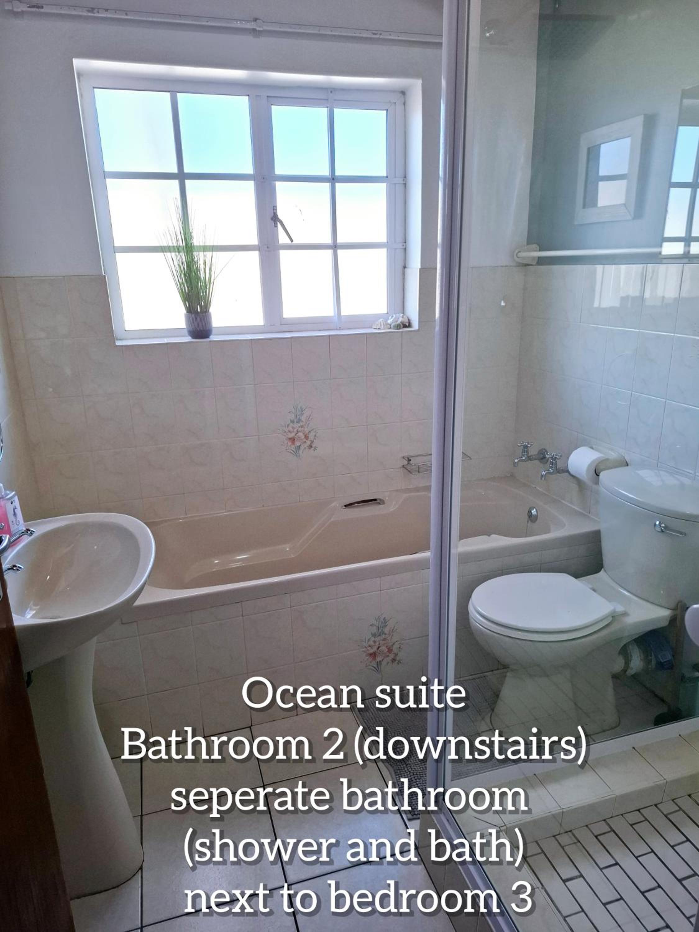 Three-Bedroom Townhouse - Photo 8