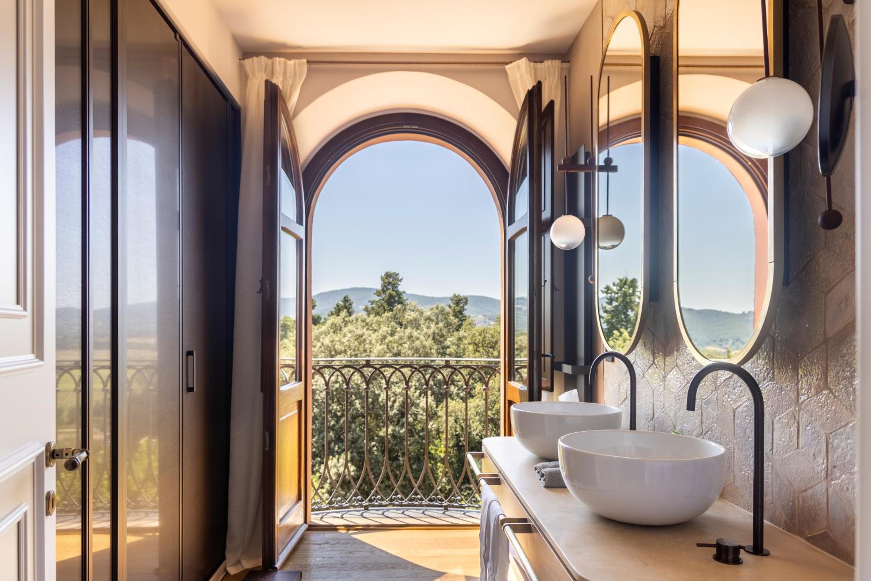 Suite with Terrace - Photo 3
