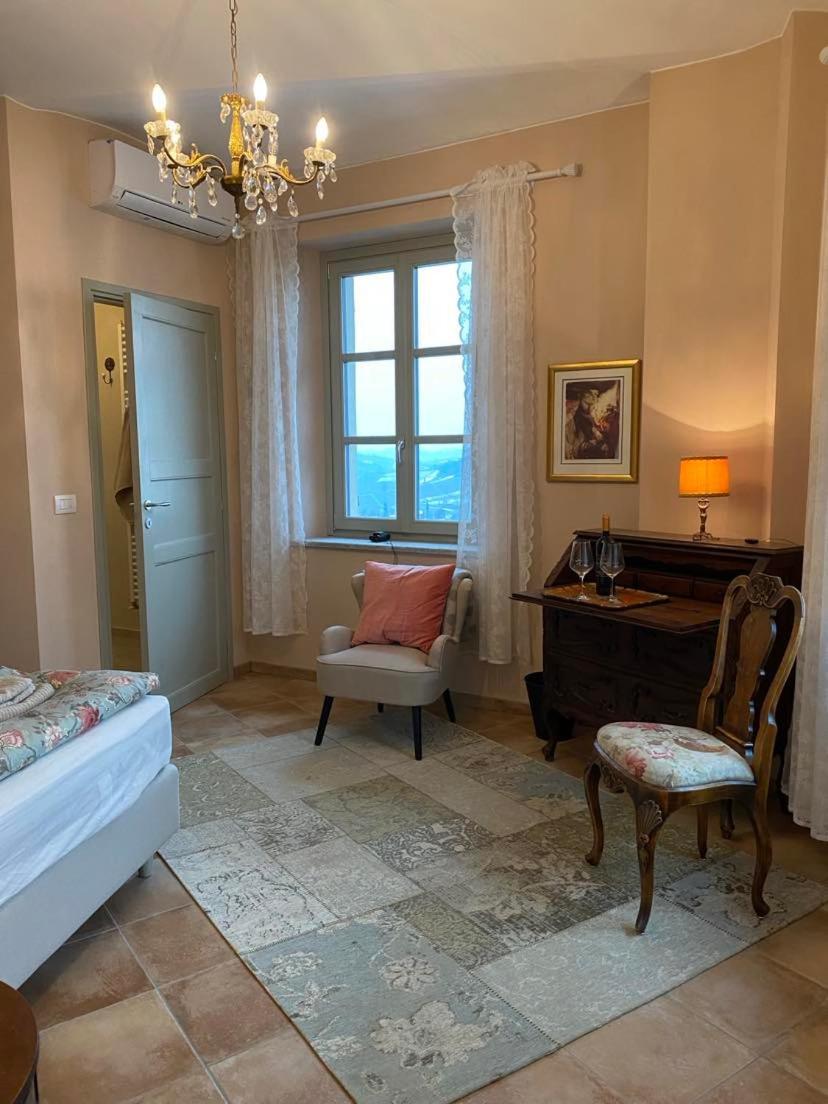 Double Room with Balcony photo 3