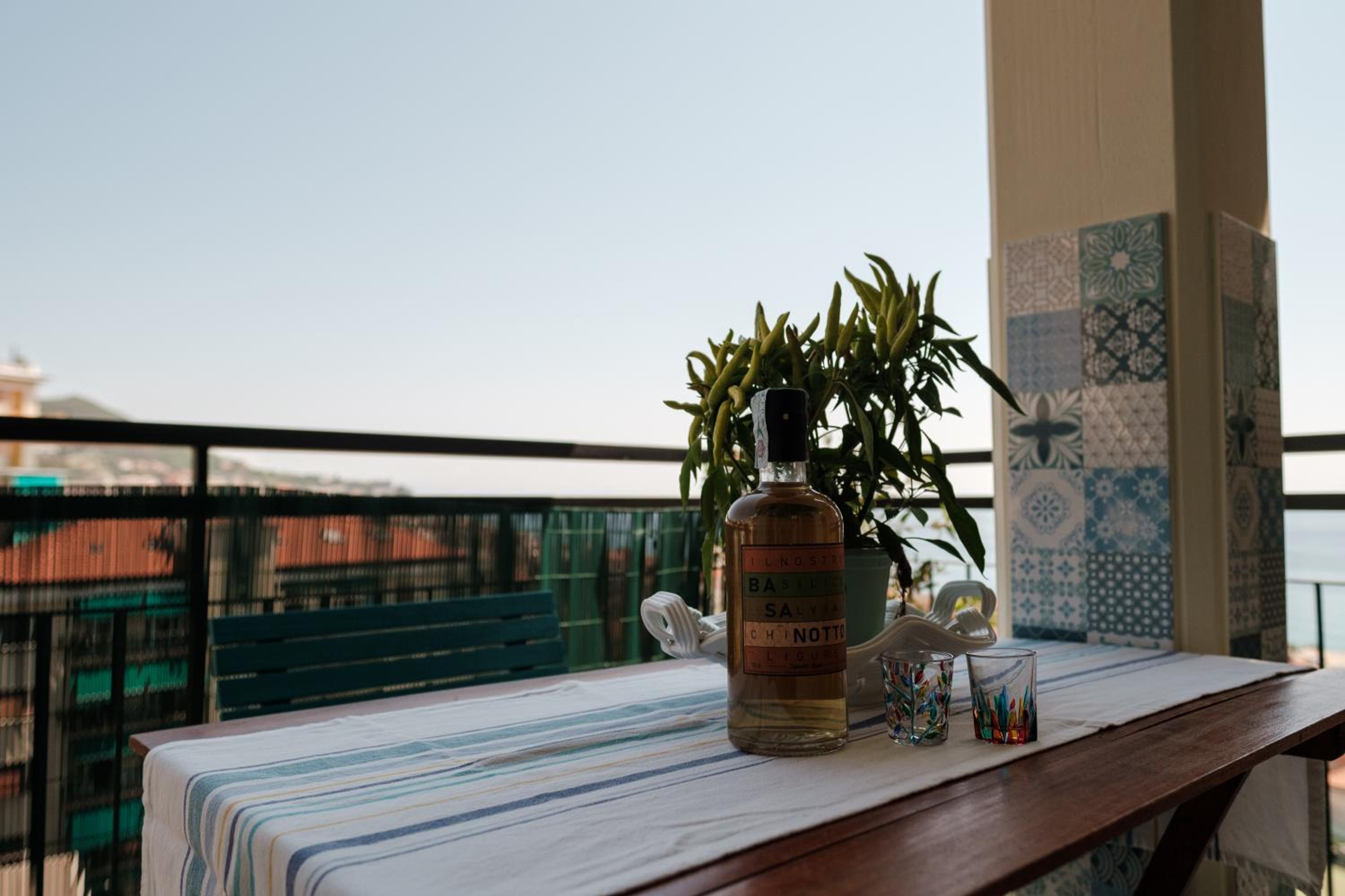 Two-Bedroom Apartment with Balcony and Sea View photo 2