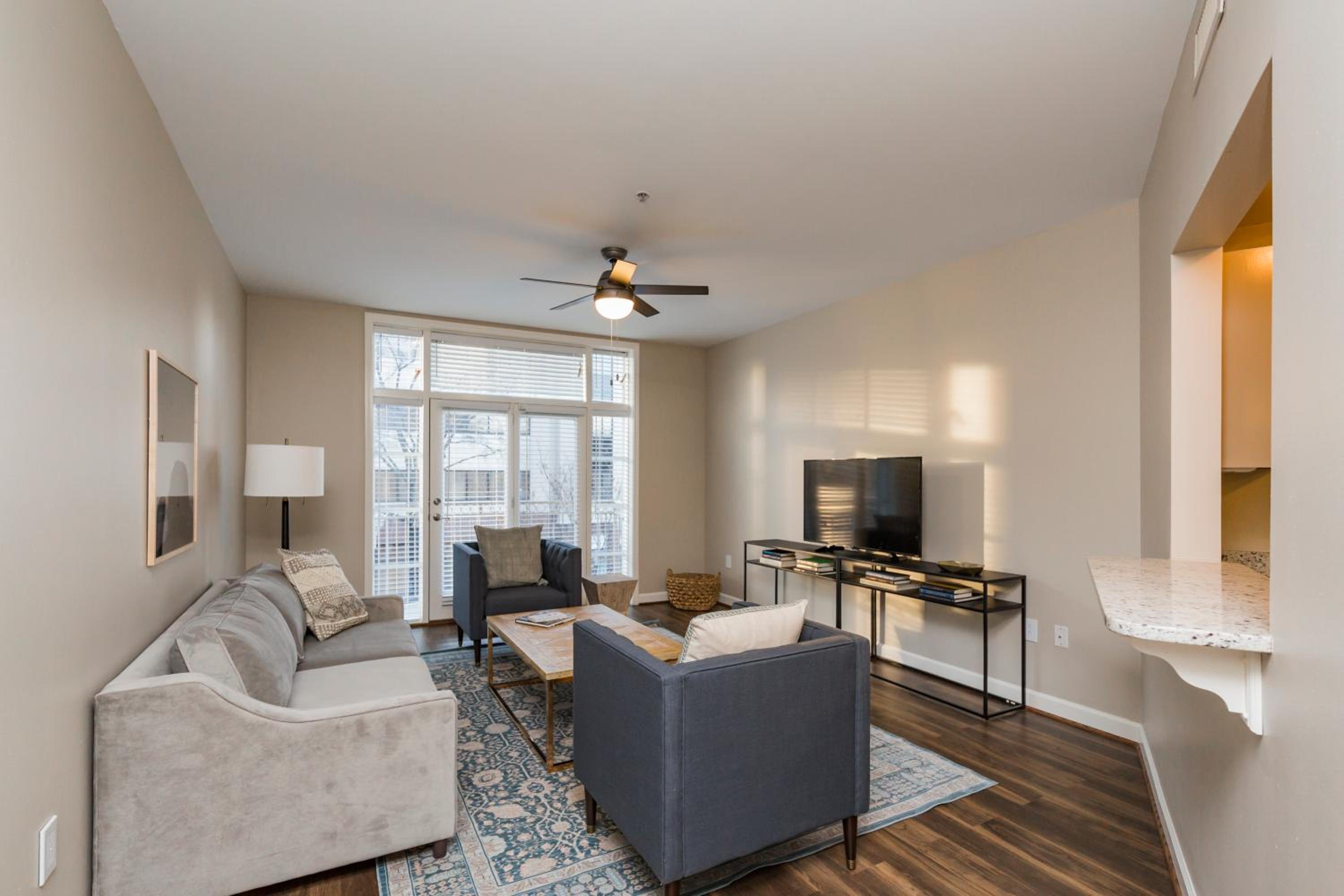 One-Bedroom Apartment With Balcony photo 1