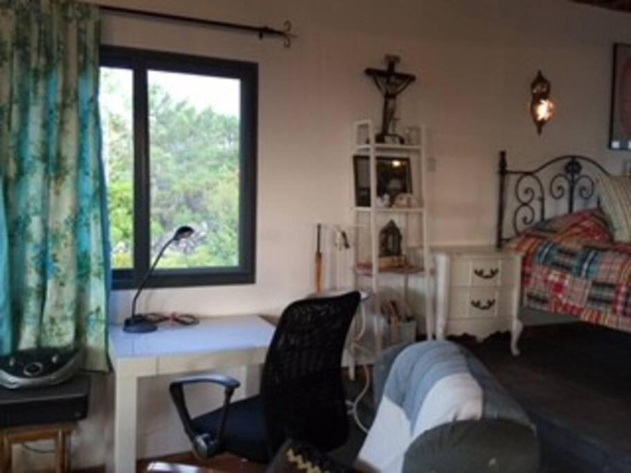 One-Bedroom House photo 1
