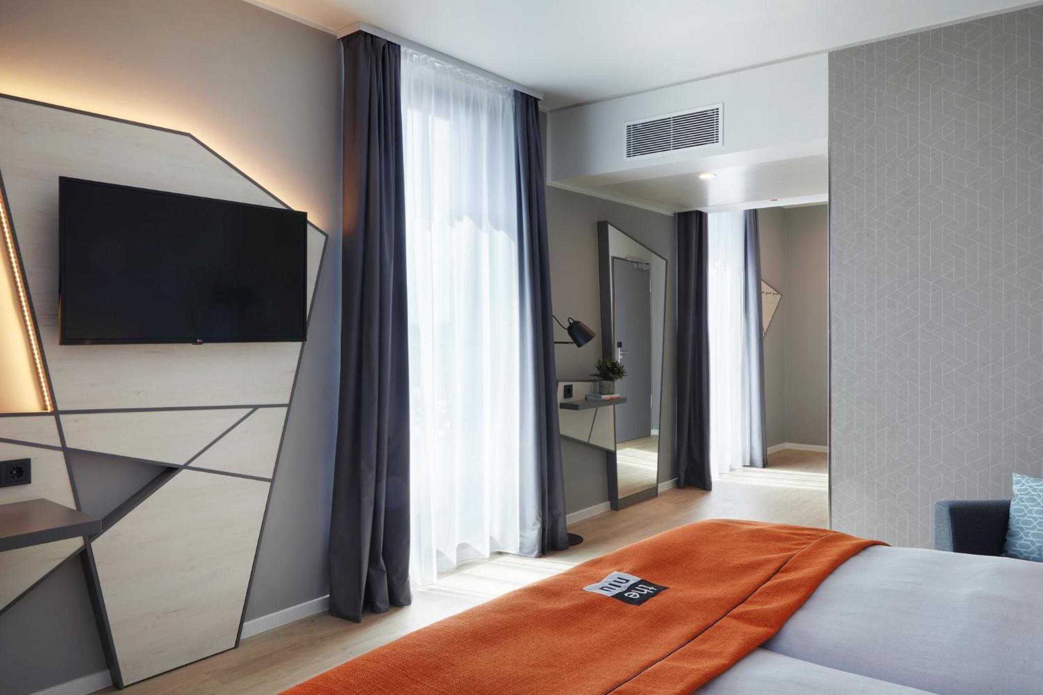 Premium Queen Room - Photo 6