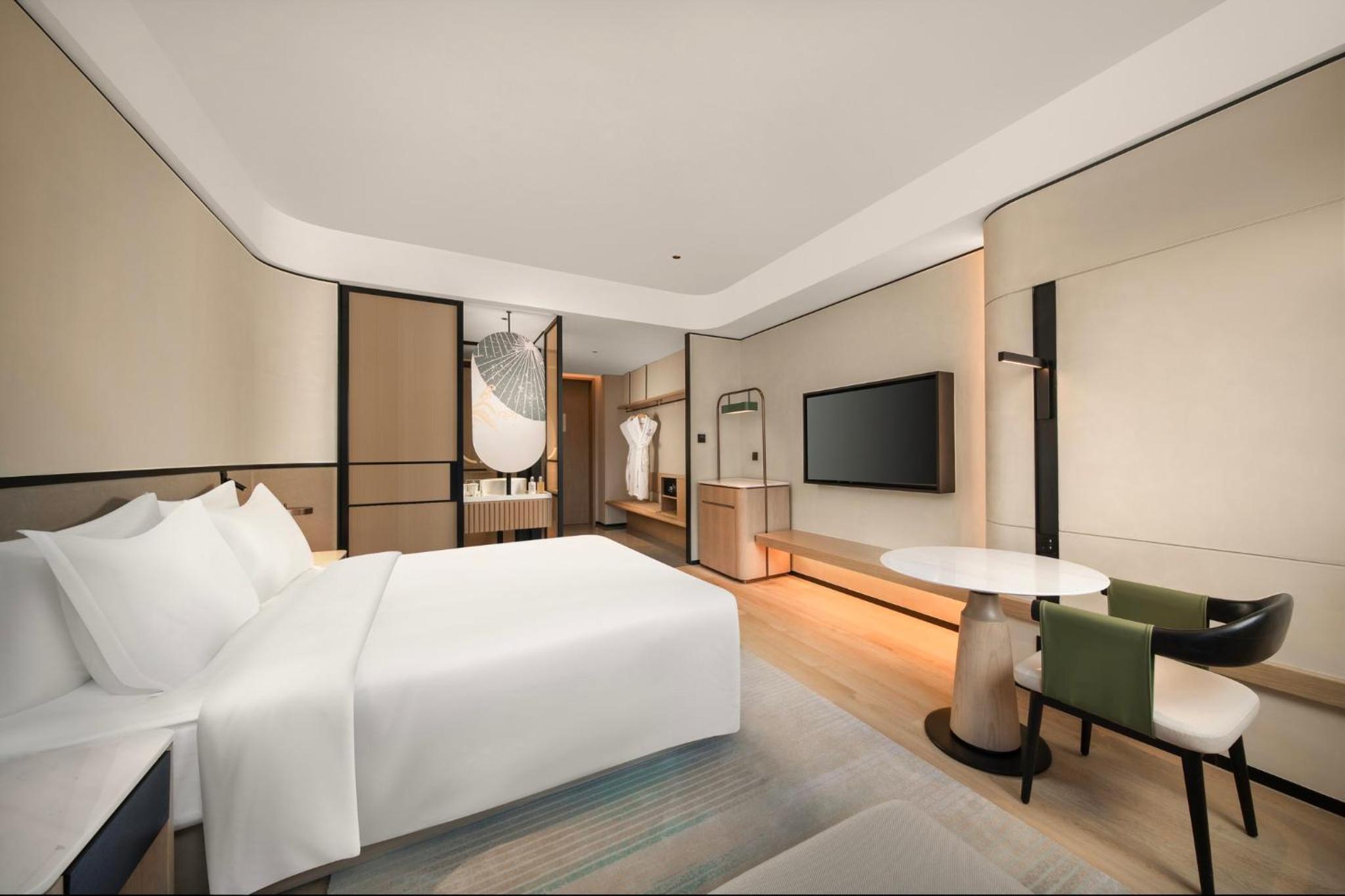 Standard King Room