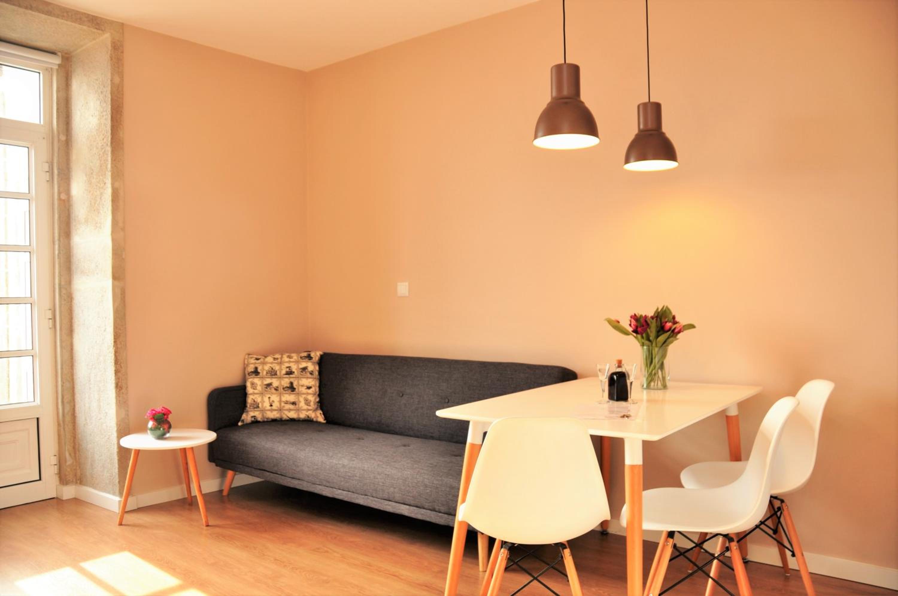 One-Bedroom Apartment with River View - Photo 16