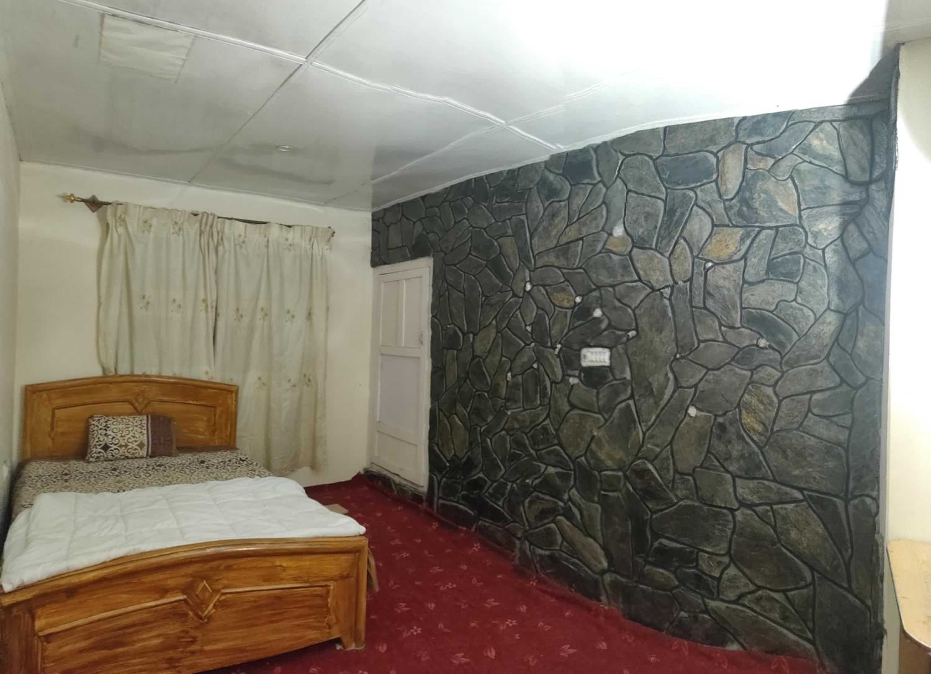 Deluxe Double Room (2 Adults + 1 Child)