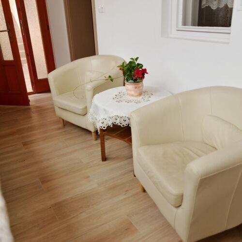 One-Bedroom Apartment with Garden View photo 3