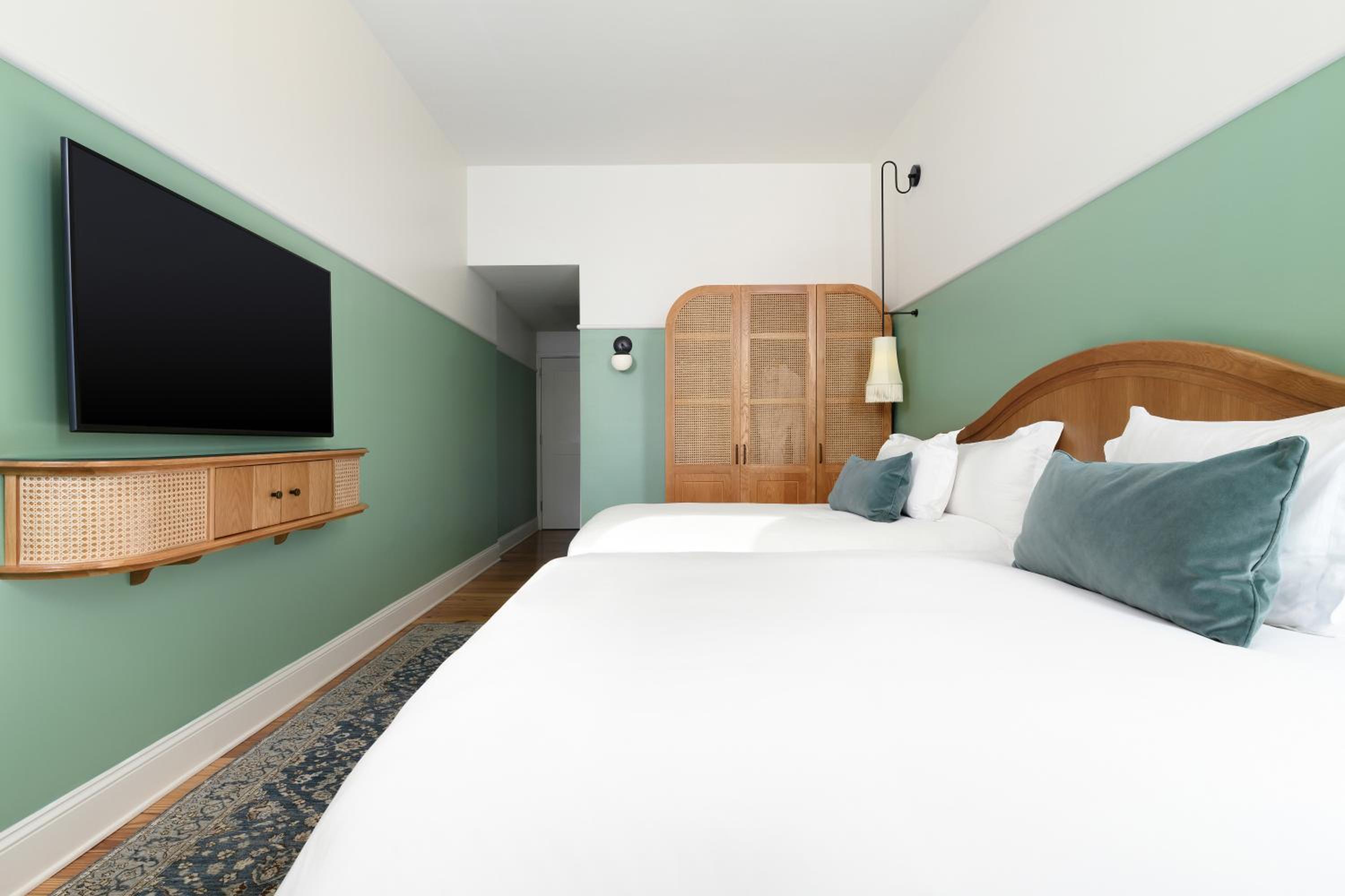Classic Double Room with Two Double Beds - Photo 1