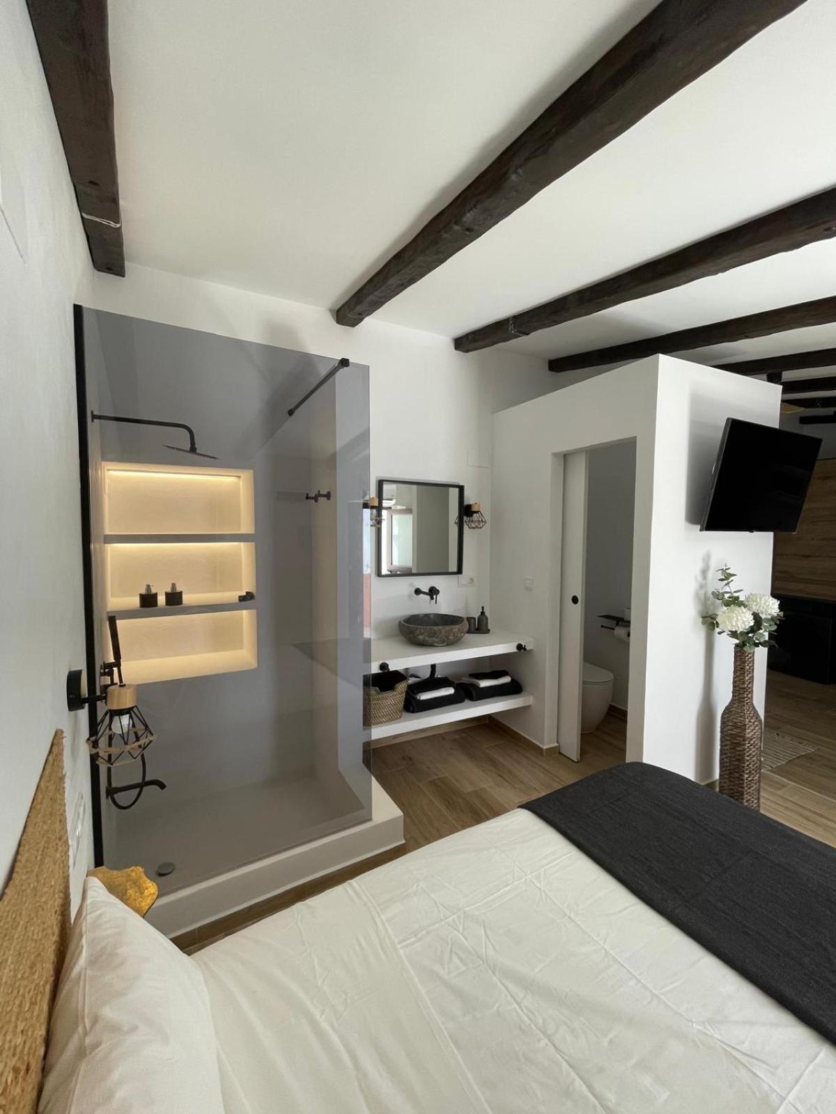 One-Bedroom House photo 3
