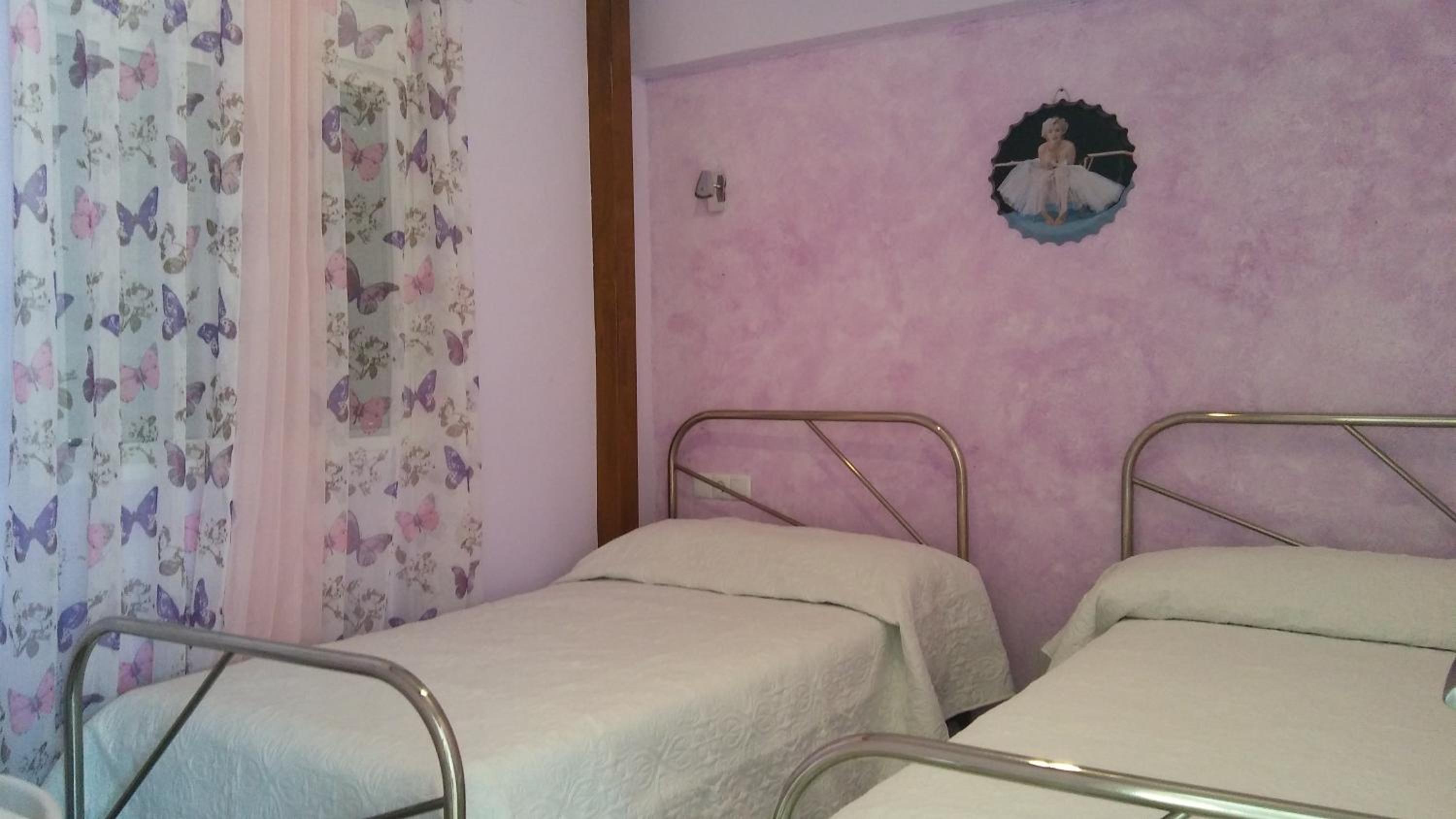 Apartment with Garden View - Photo 2