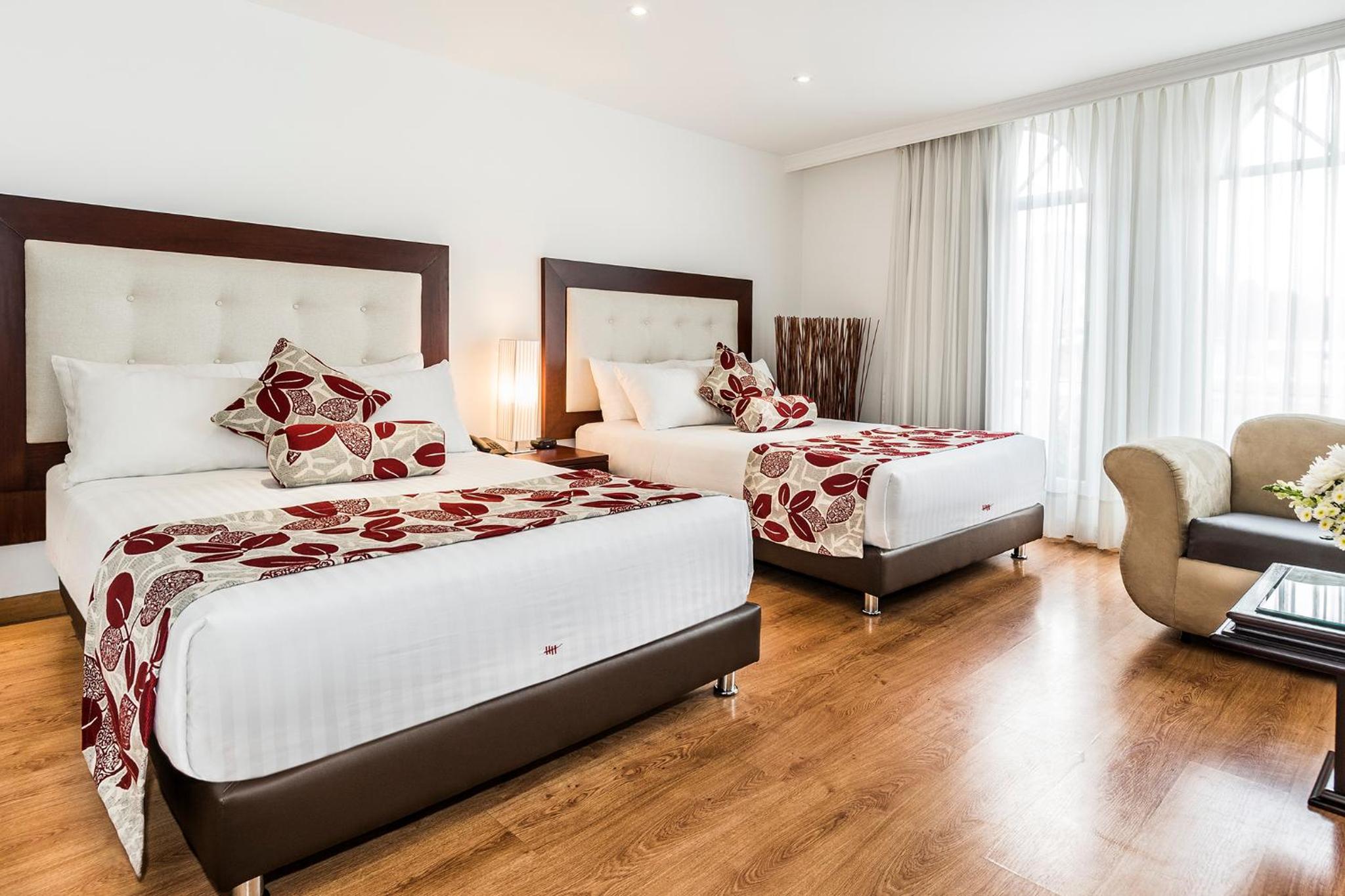 Superior Twin Room with City View