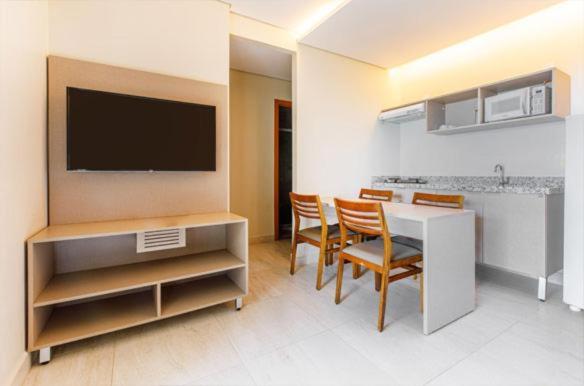 Apartment with Balcony photo 3