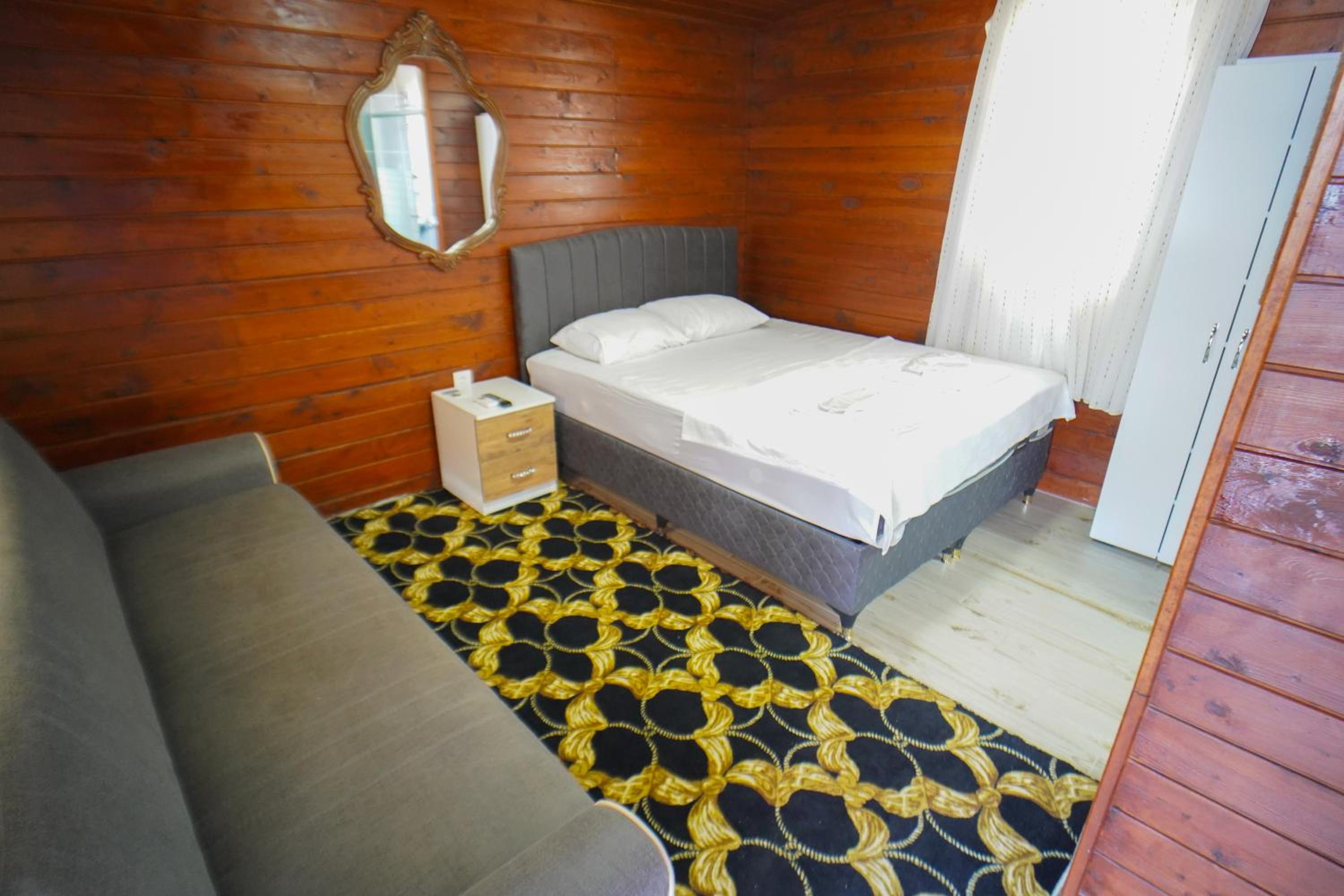 Budget Double Room photo 1