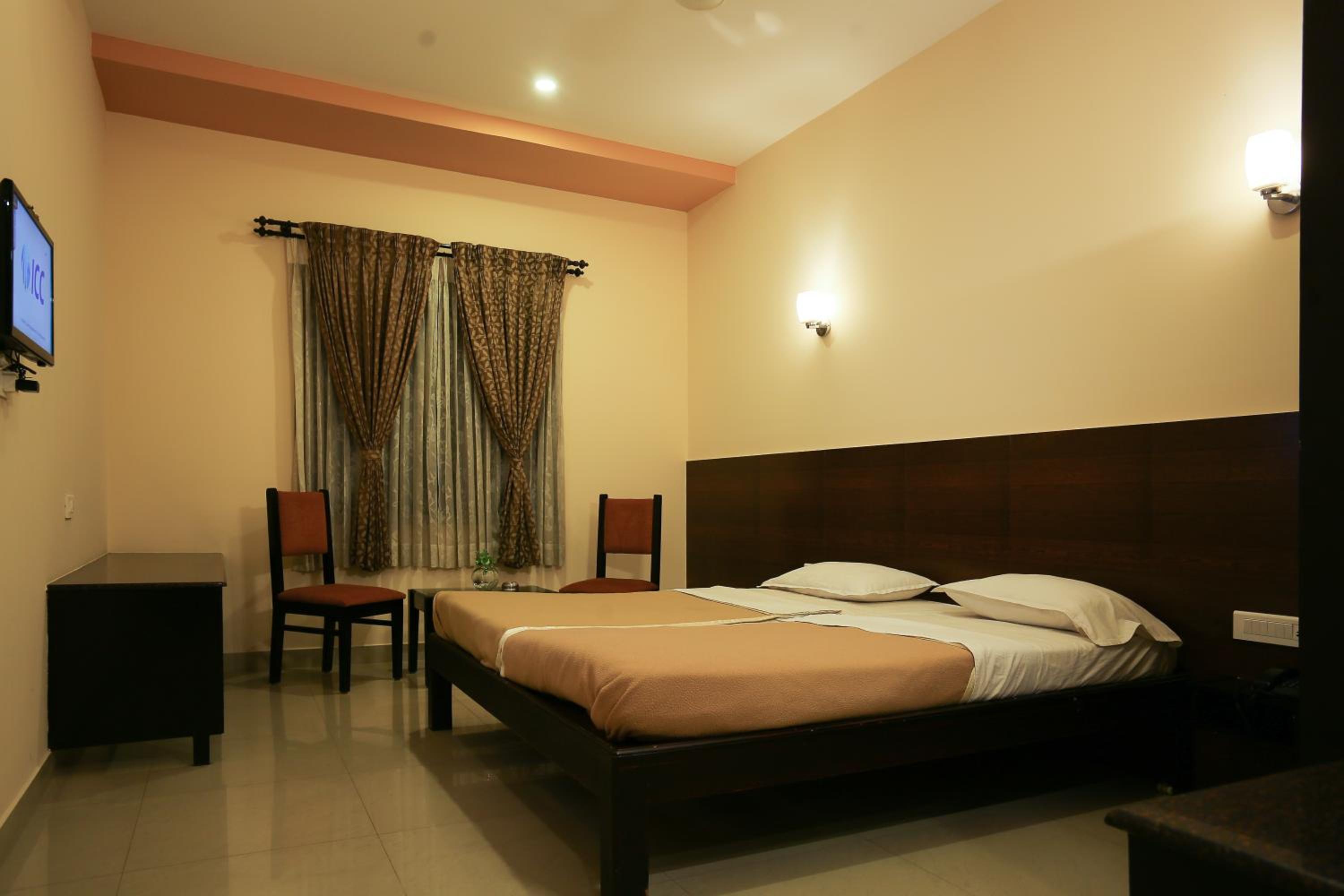 Standard Double Room - Photo 3