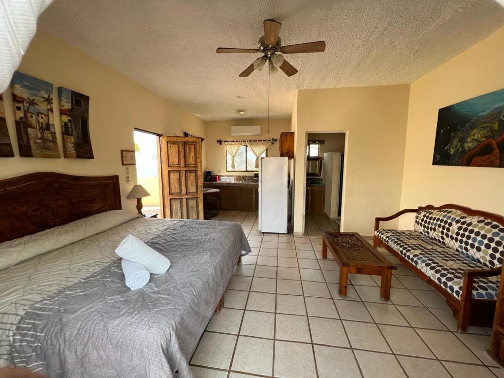 Superior King Suite - Photo 4