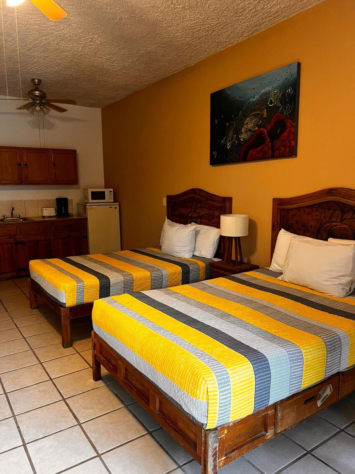 One-Bedroom Suite - Photo 3
