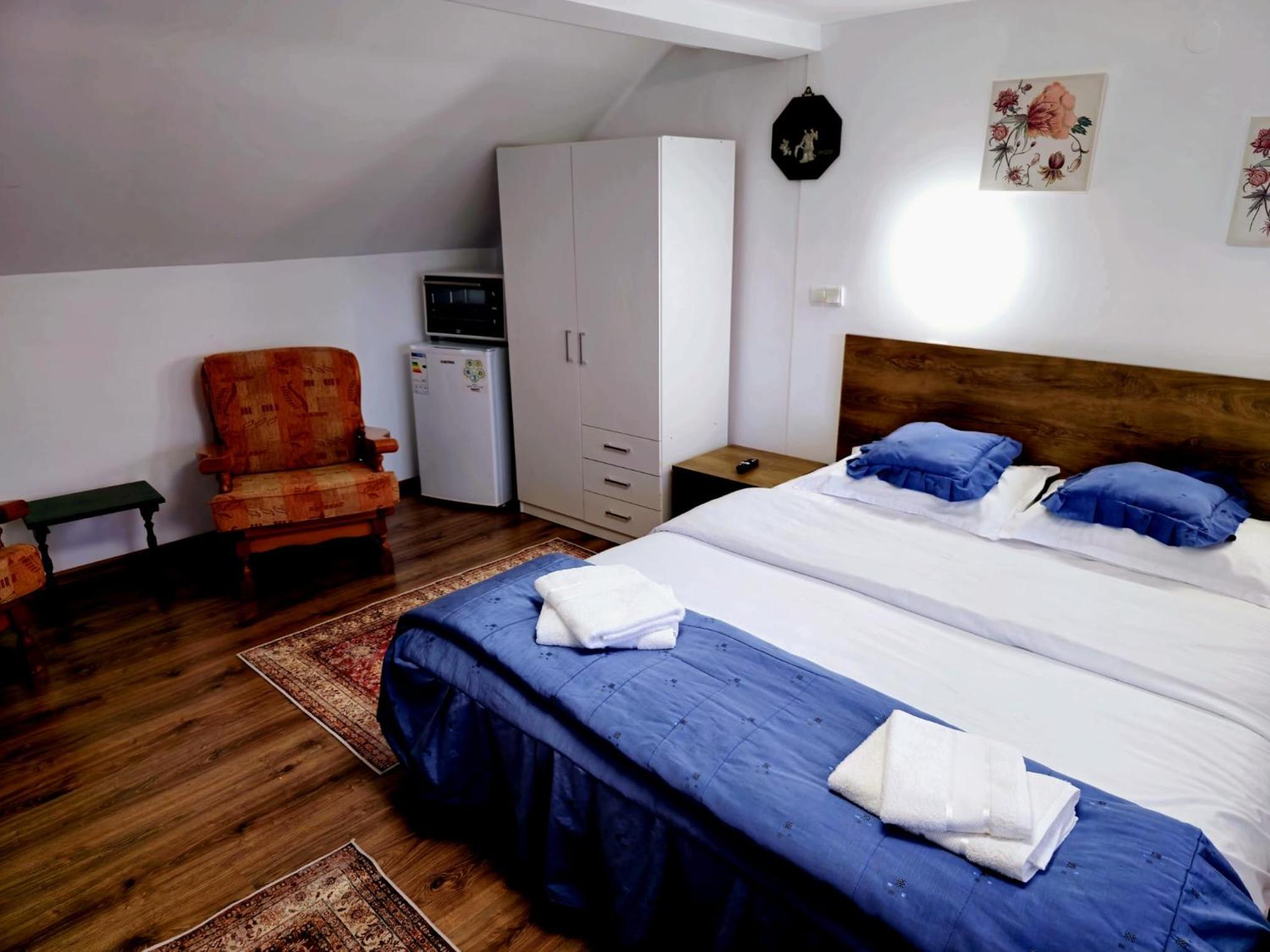 Double Room with Balcony photo 2