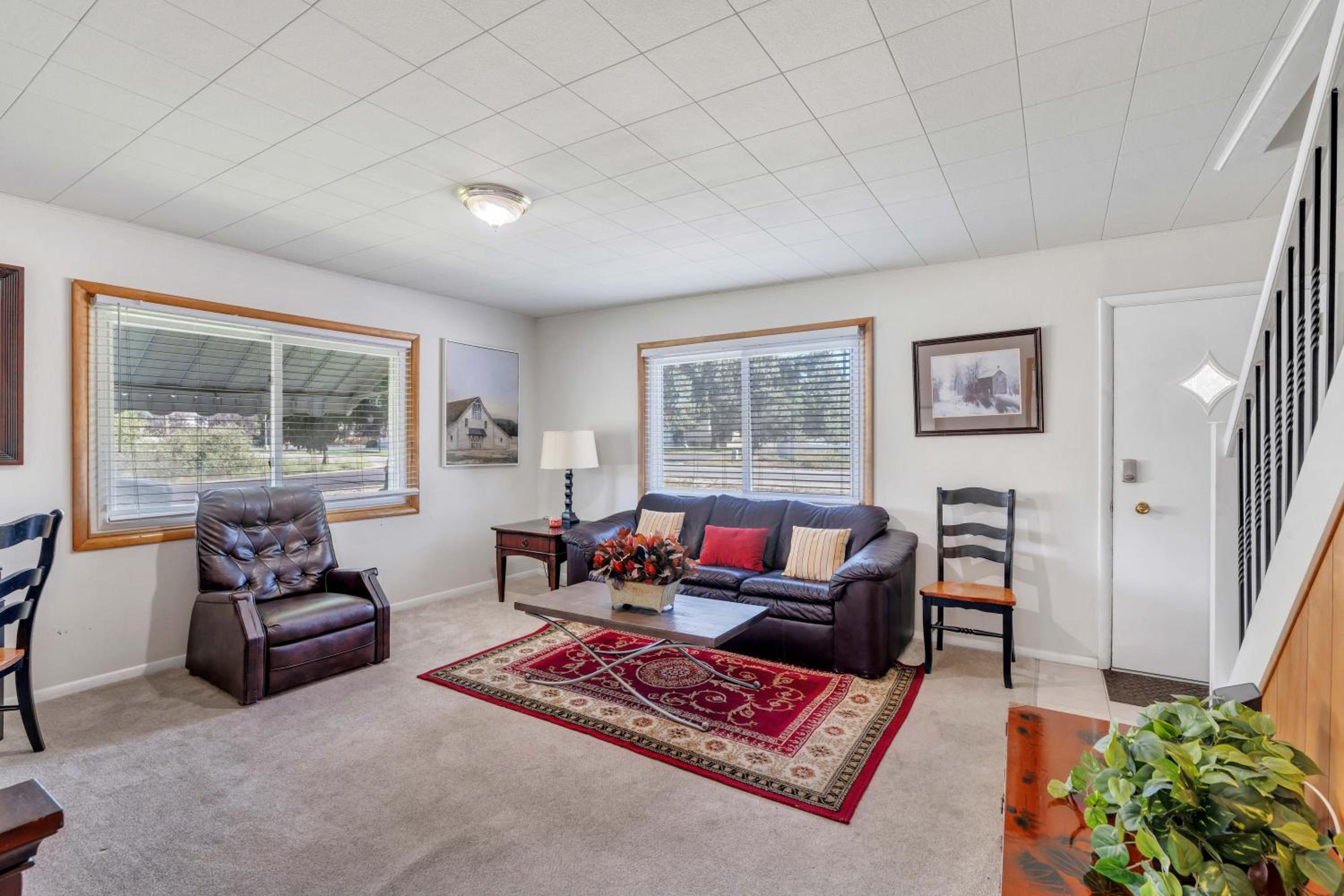 Three-Bedroom House photo 1