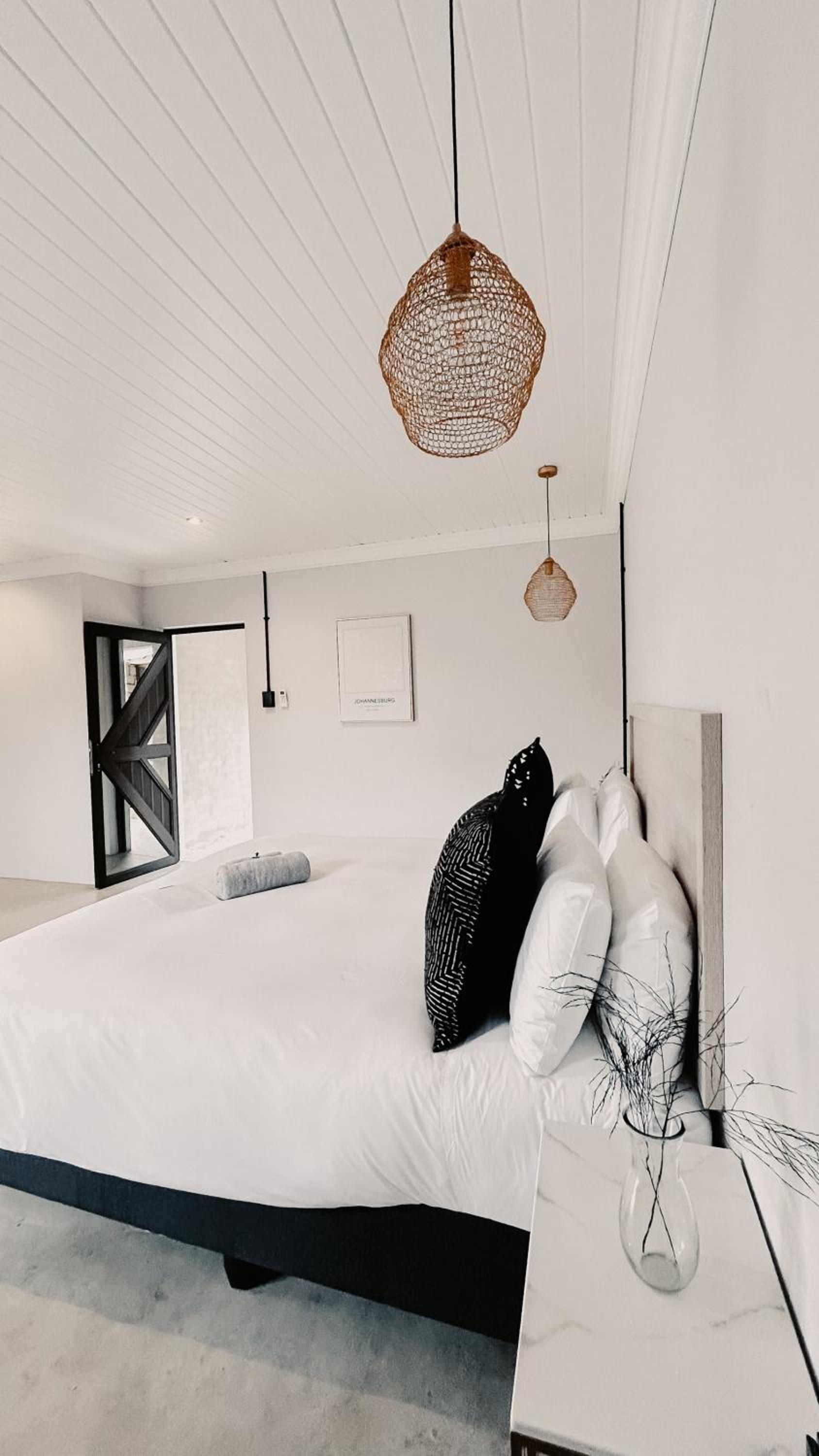 Deluxe King Suite photo 1