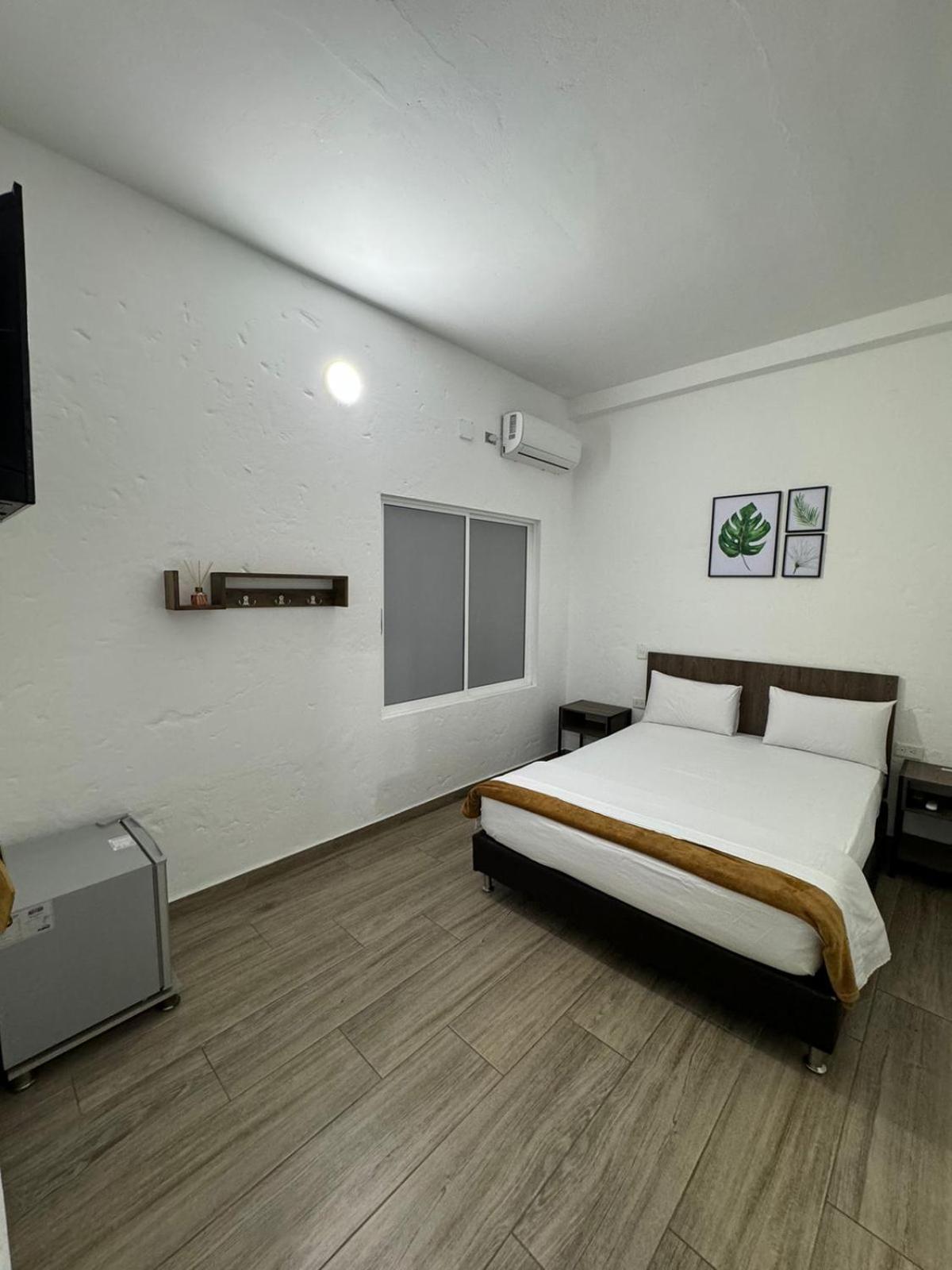 Double Room with Private Bathroom photo 2