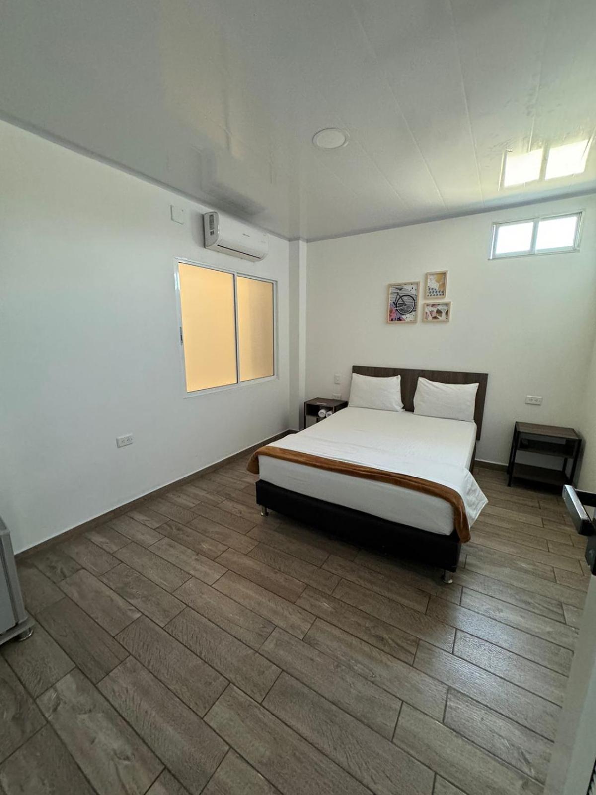 Double Room with Private Bathroom photo 3