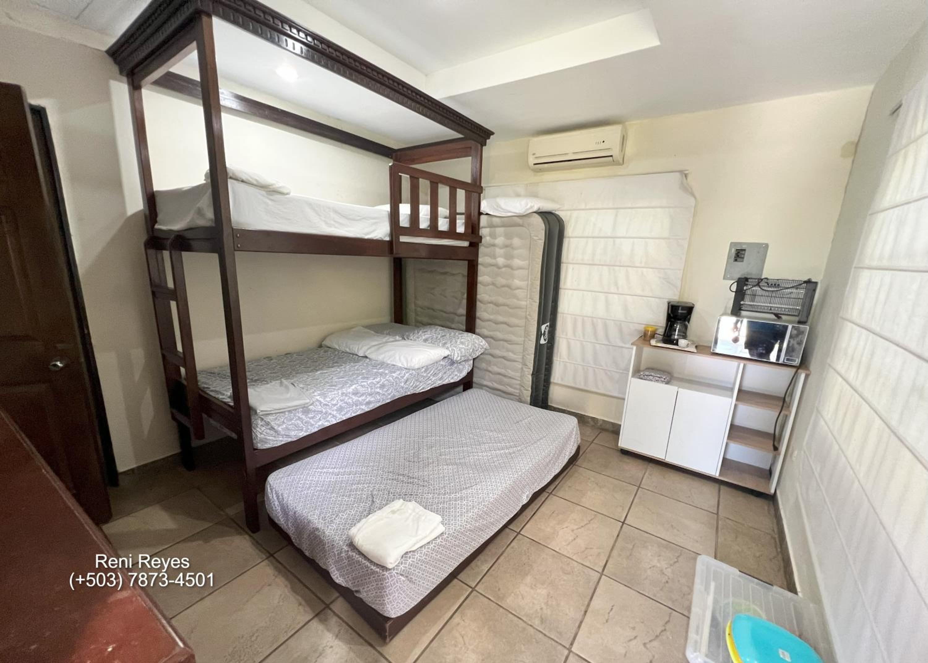 One-Bedroom House photo 1