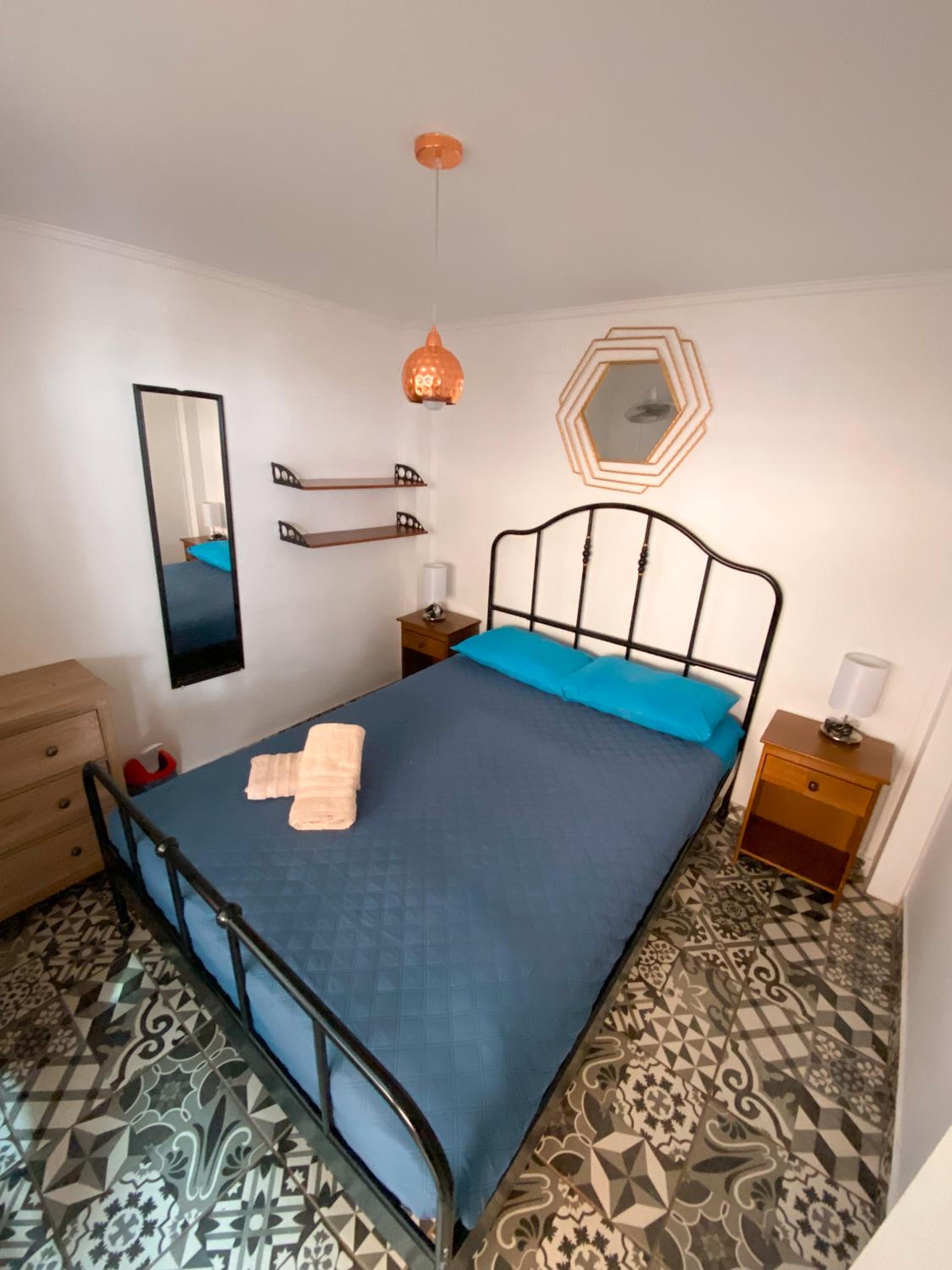 Double Room with Shared Bathroom photo 2