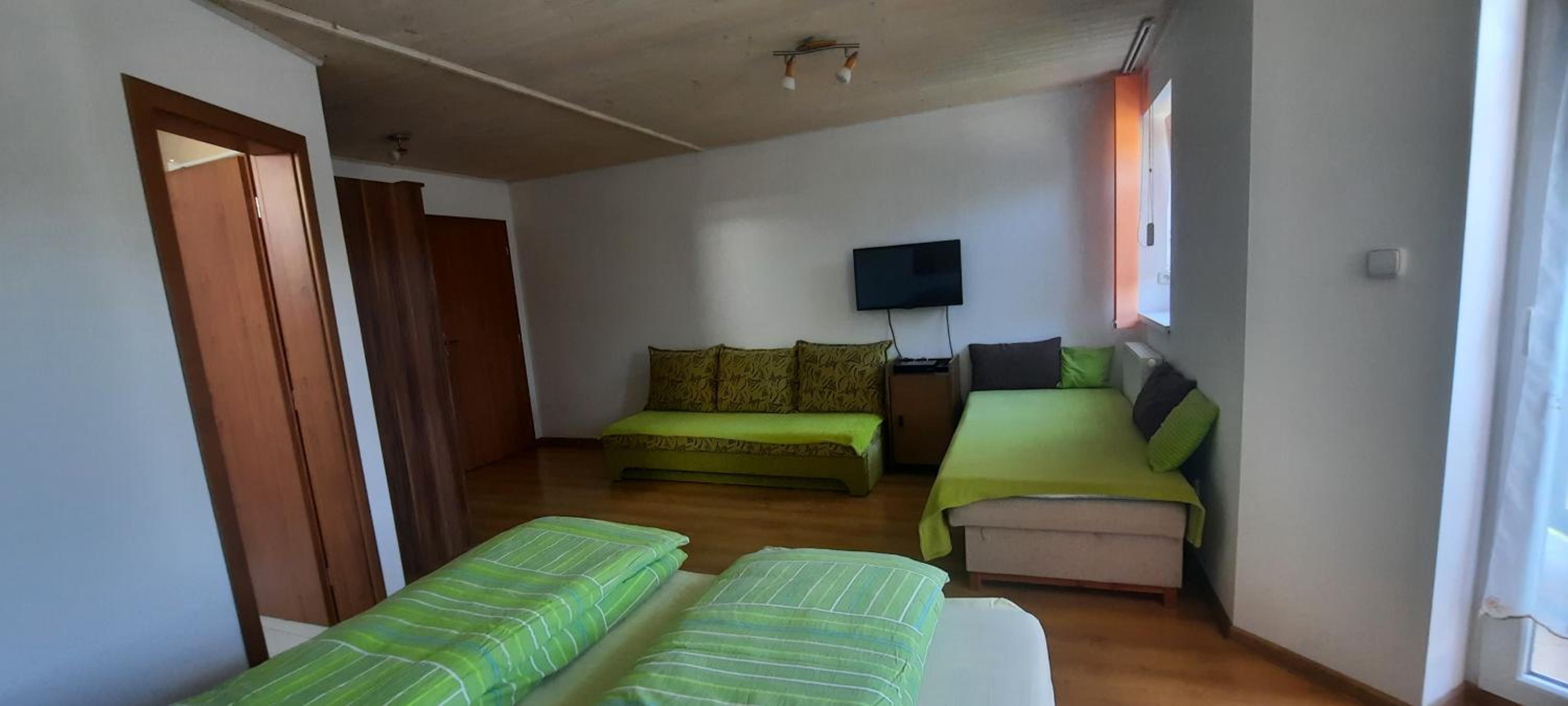 Quadruple Room with Mountain View