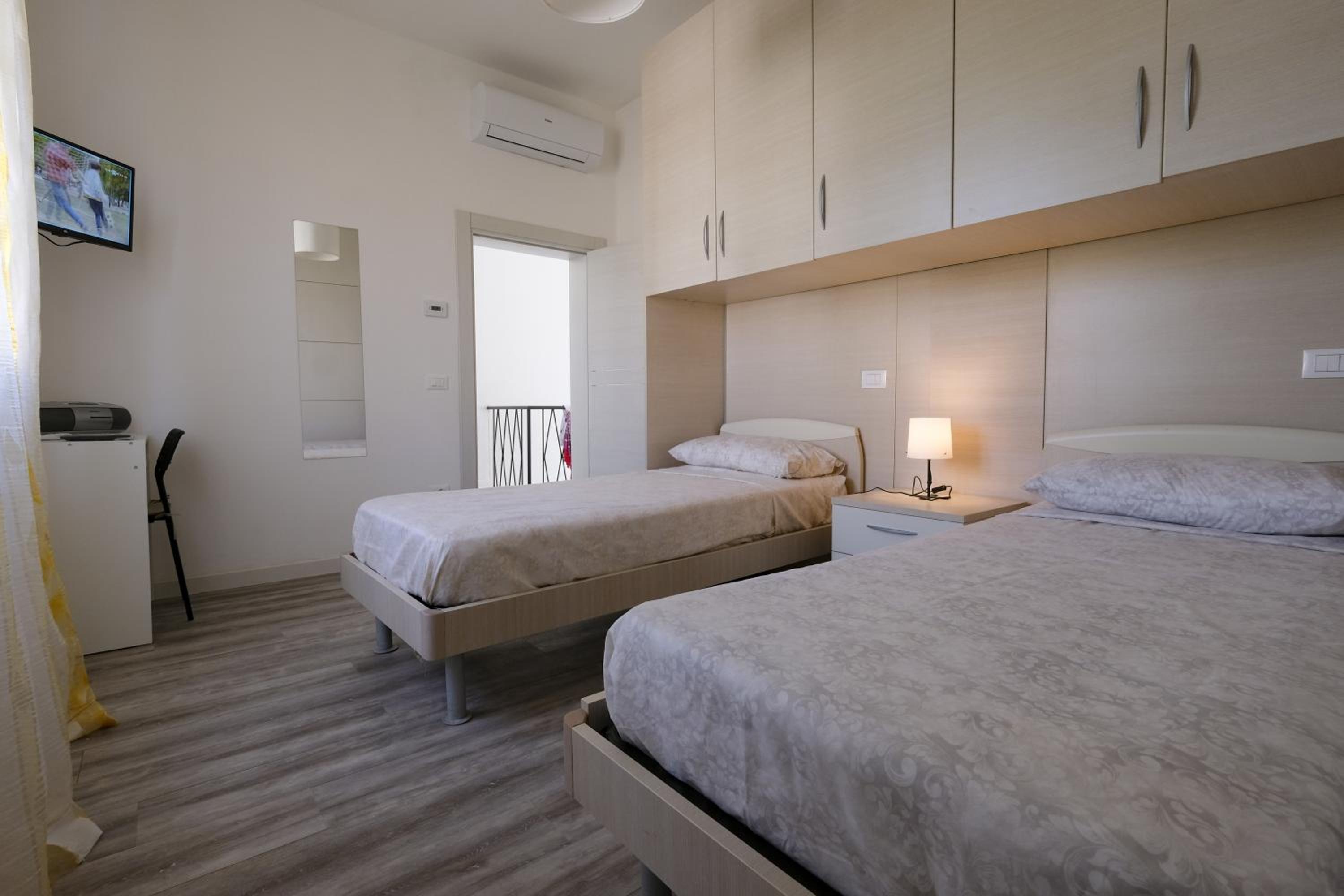 Standard Double or Twin Room with Garden View photo 3