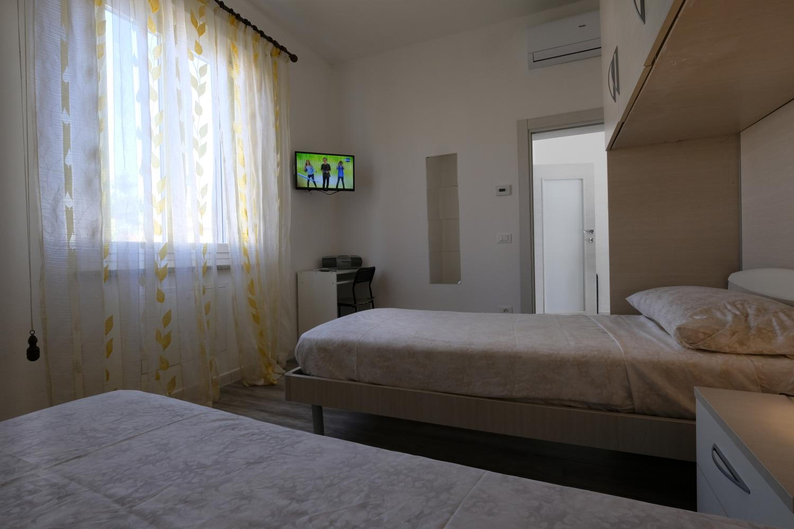 Standard Double or Twin Room with Garden View photo 2