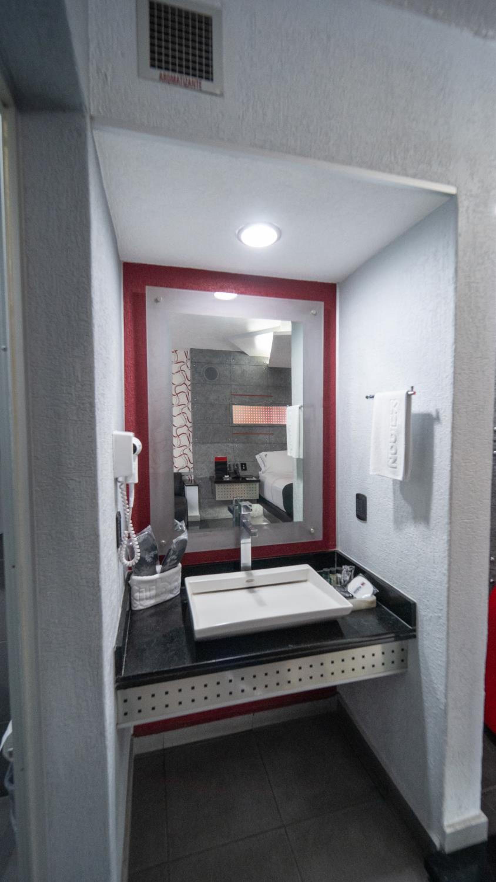Standard Room - Photo 4