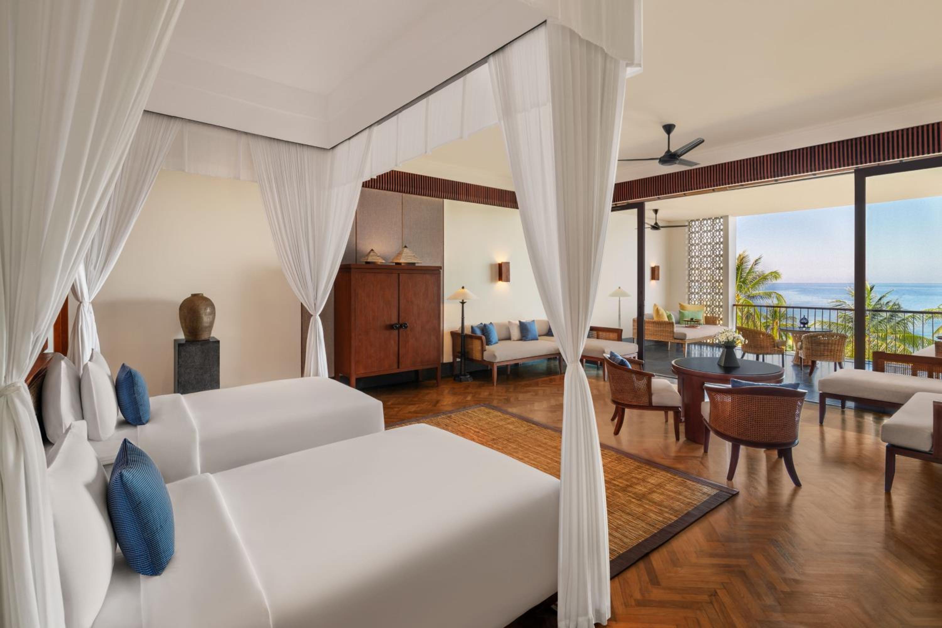 Deluxe Twin Suite with Balcony and Ocean View - High Floor - Photo 4